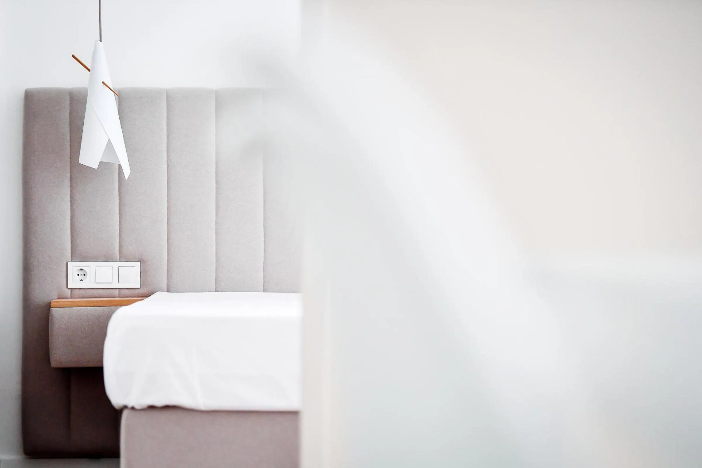 Decorative detail, Bed in Oliver Lux