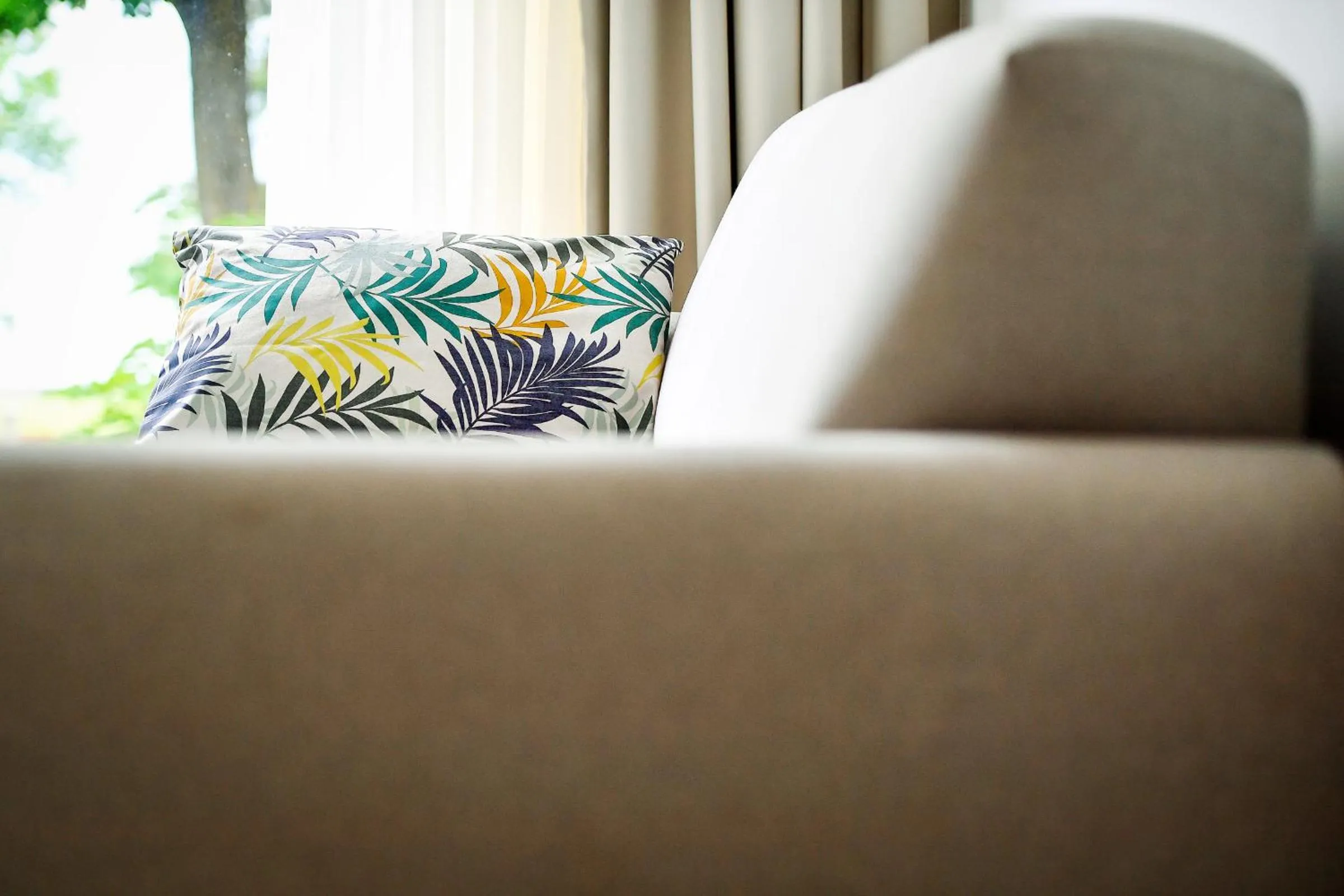 Seating area in Oliver Lux