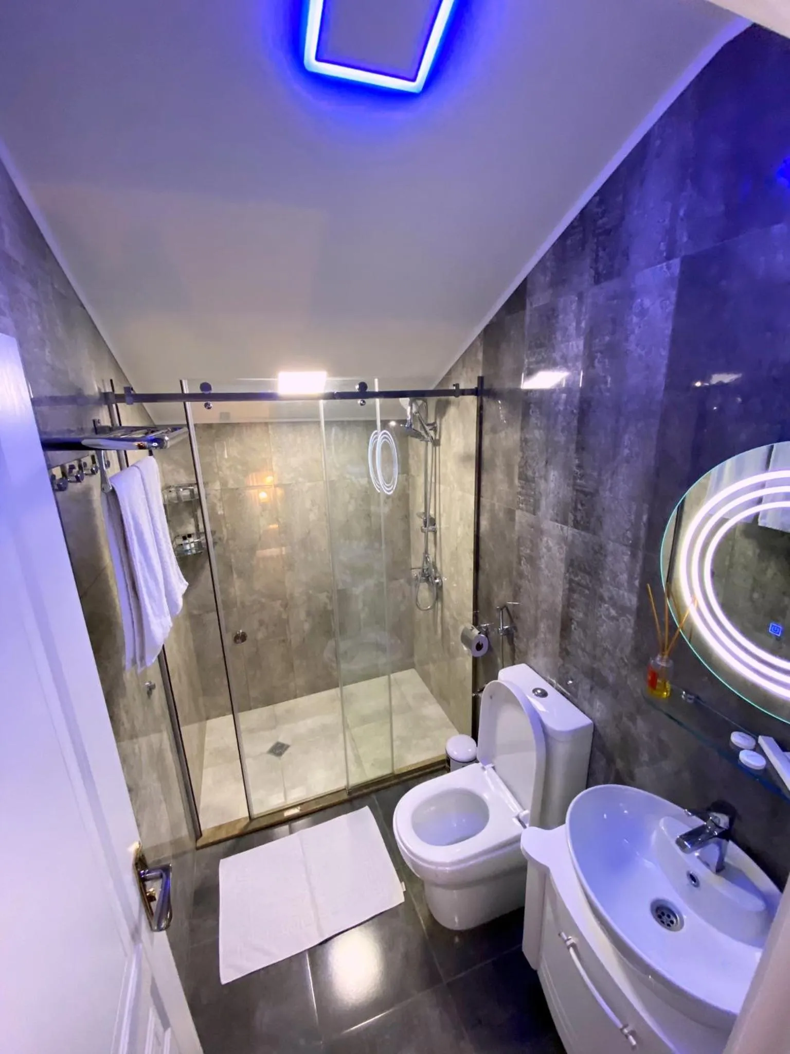 Shower in Qafqaz Fountain Villa