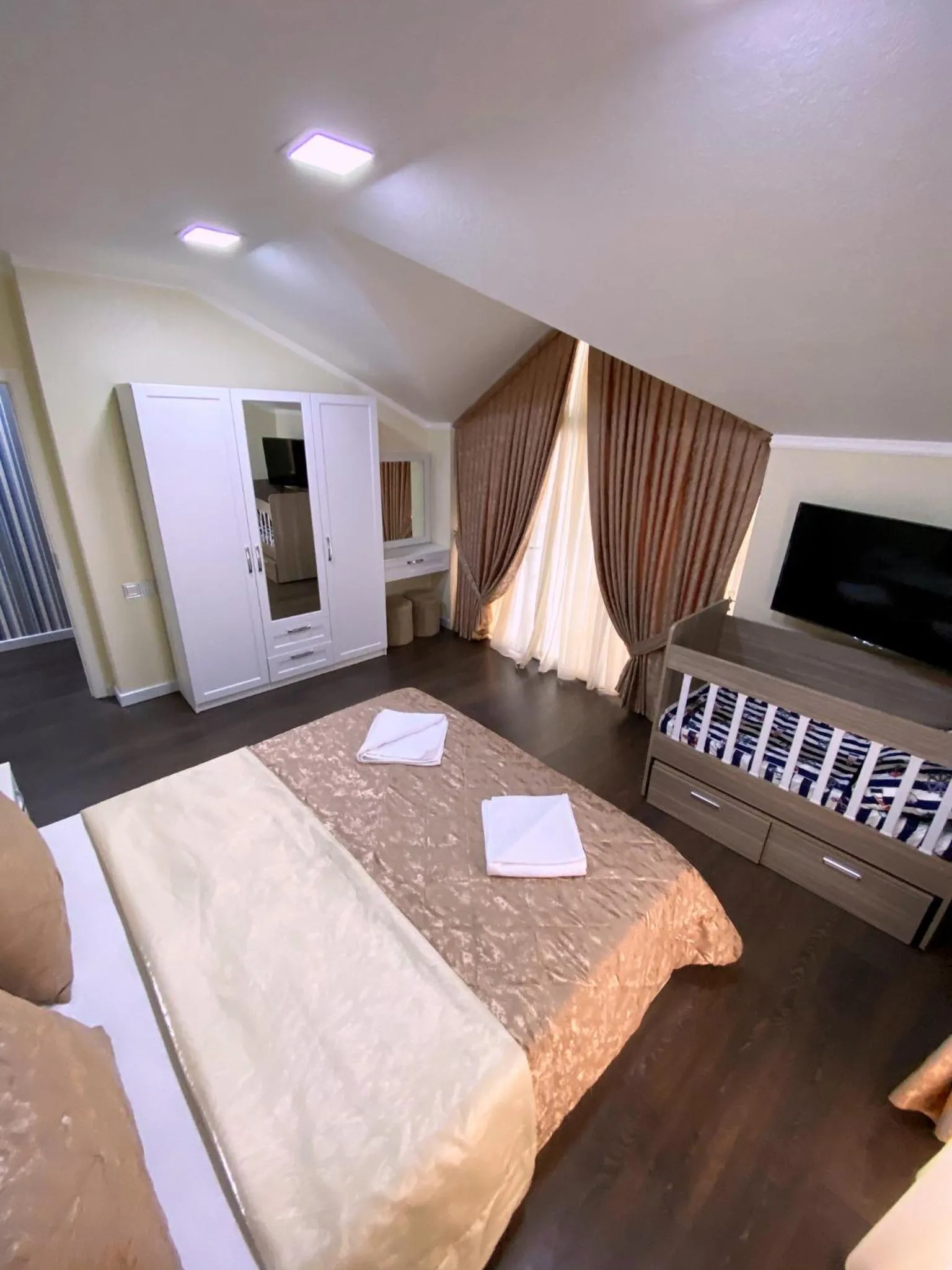 Property building, Bed in Qafqaz Fountain Villa