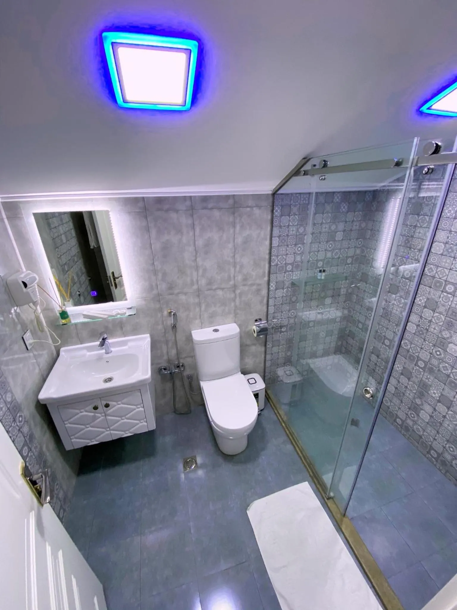 Shower in Qafqaz Fountain Villa