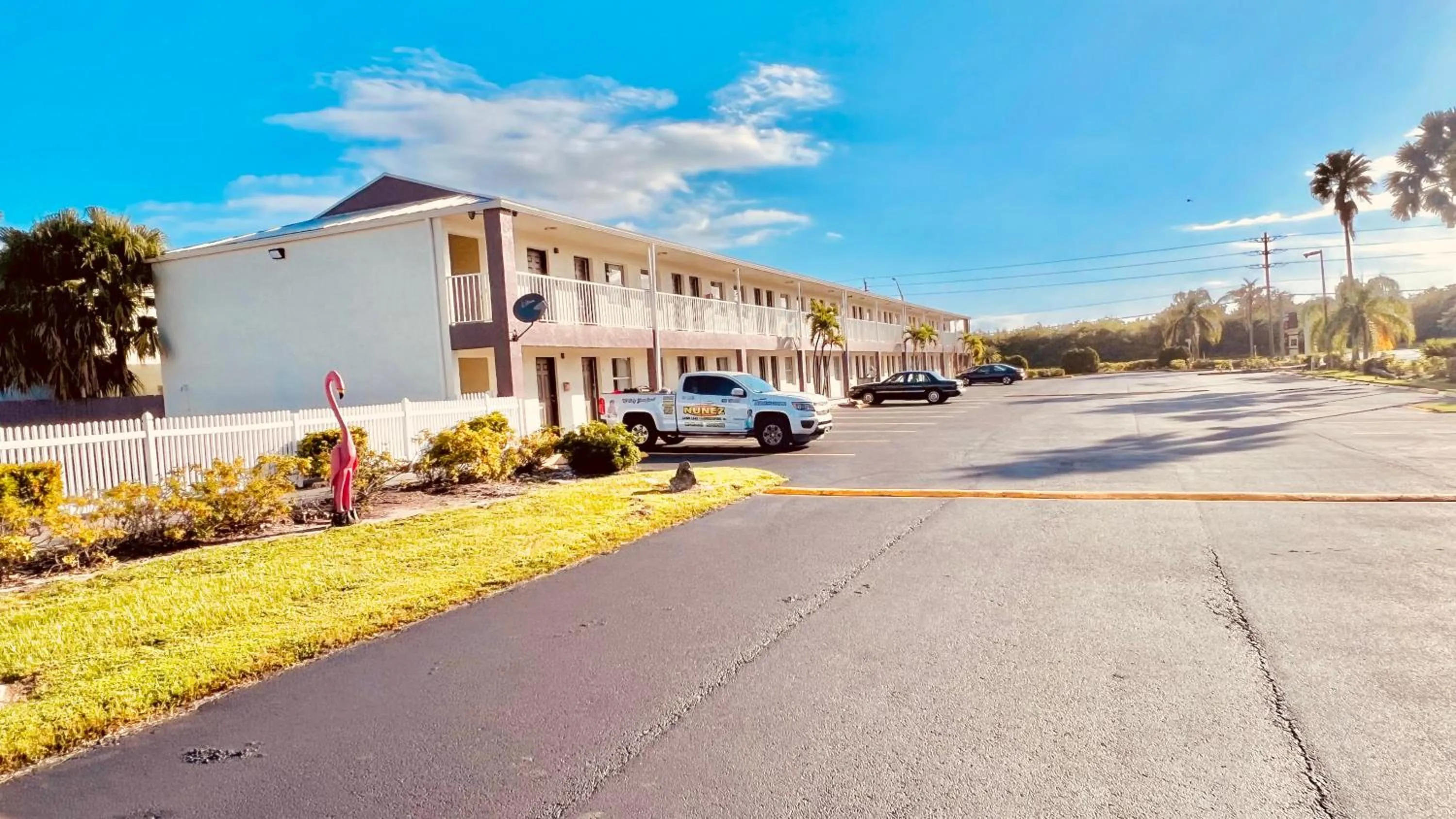 Property building in Flamingo Motel