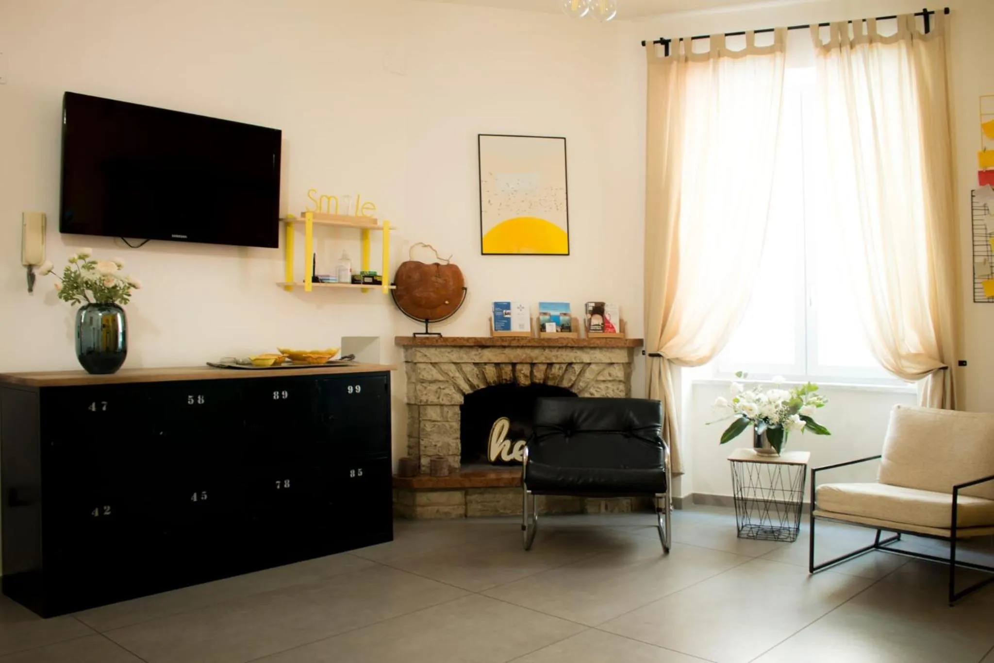 Living room in Mira Vietri