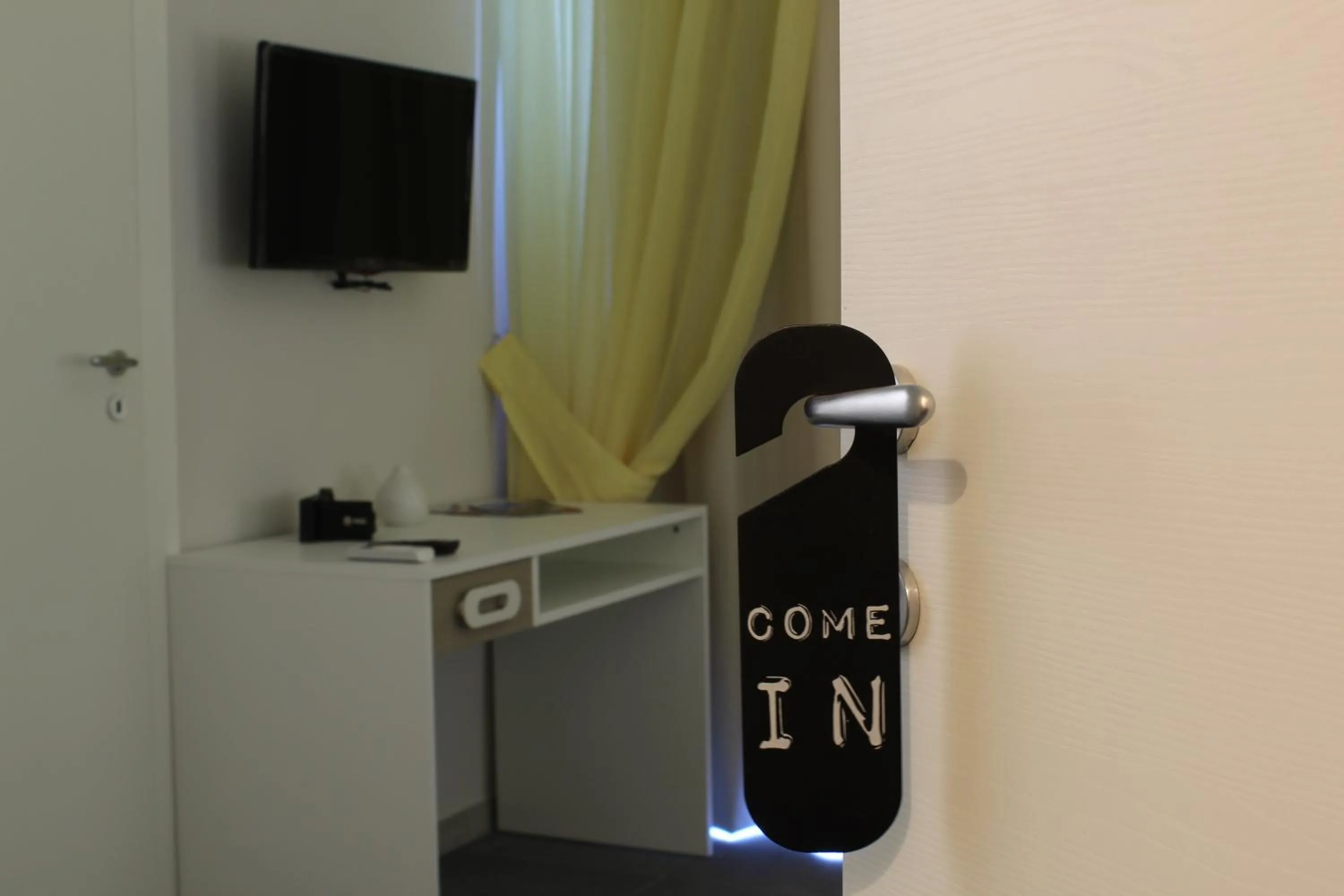 Photo of the whole room in N'Art Suites - Napoli