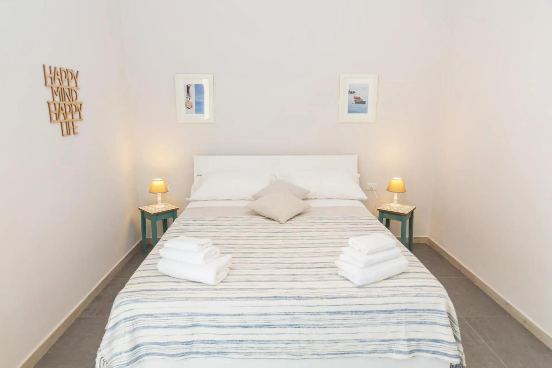 Bed in N'Art Suites - Napoli