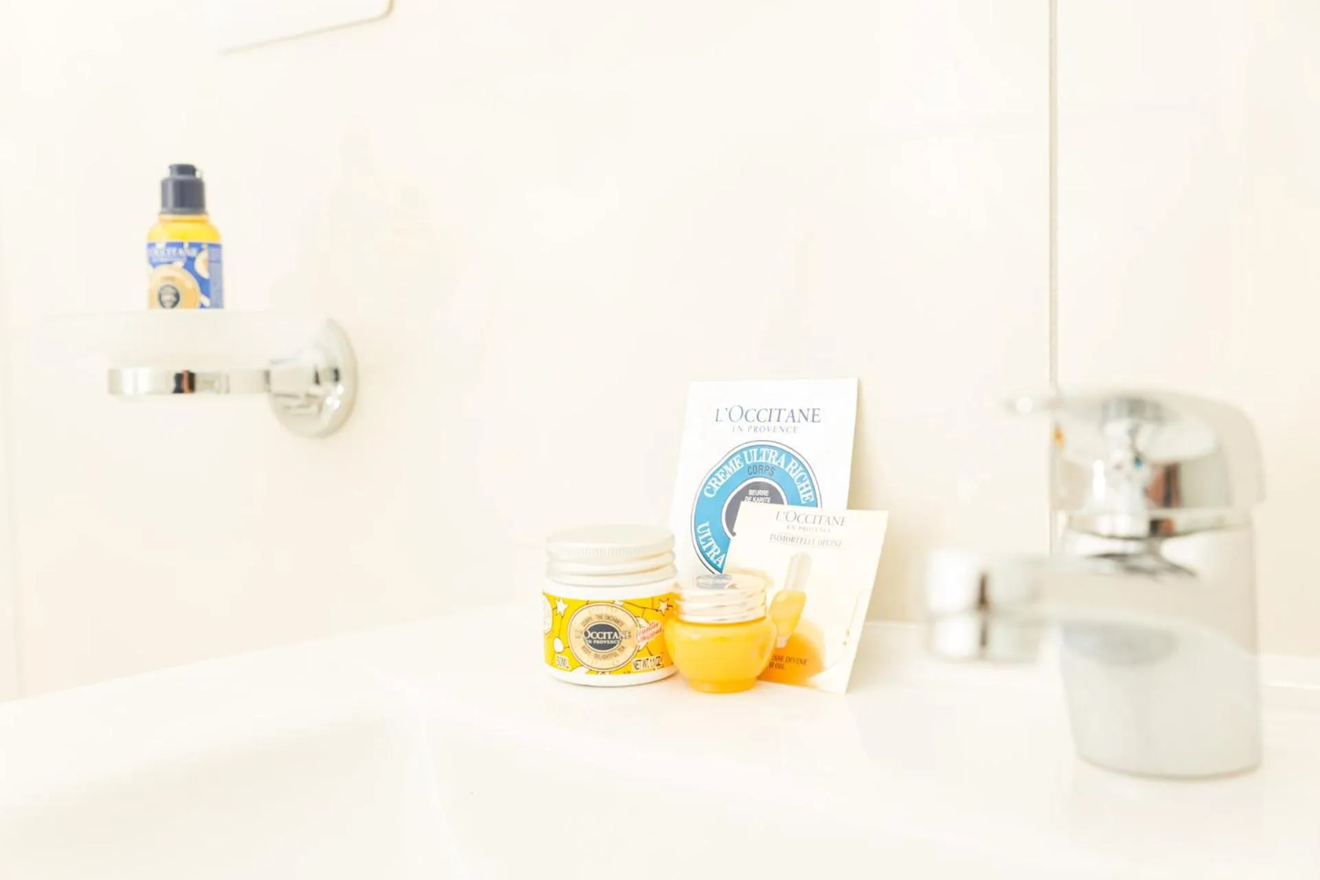 Toilet in N'Art Suites - Napoli