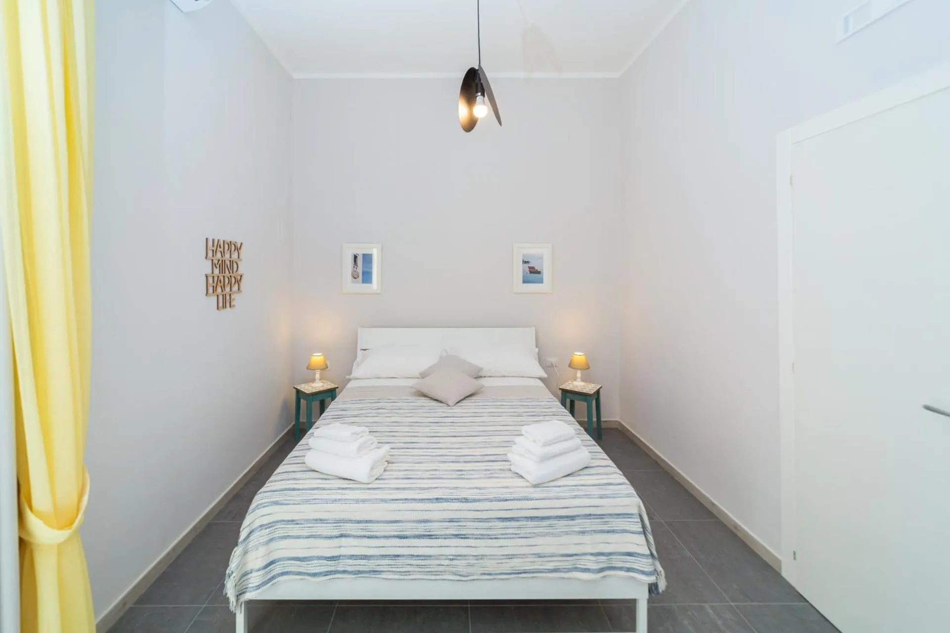 Bed in N'Art Suites - Napoli