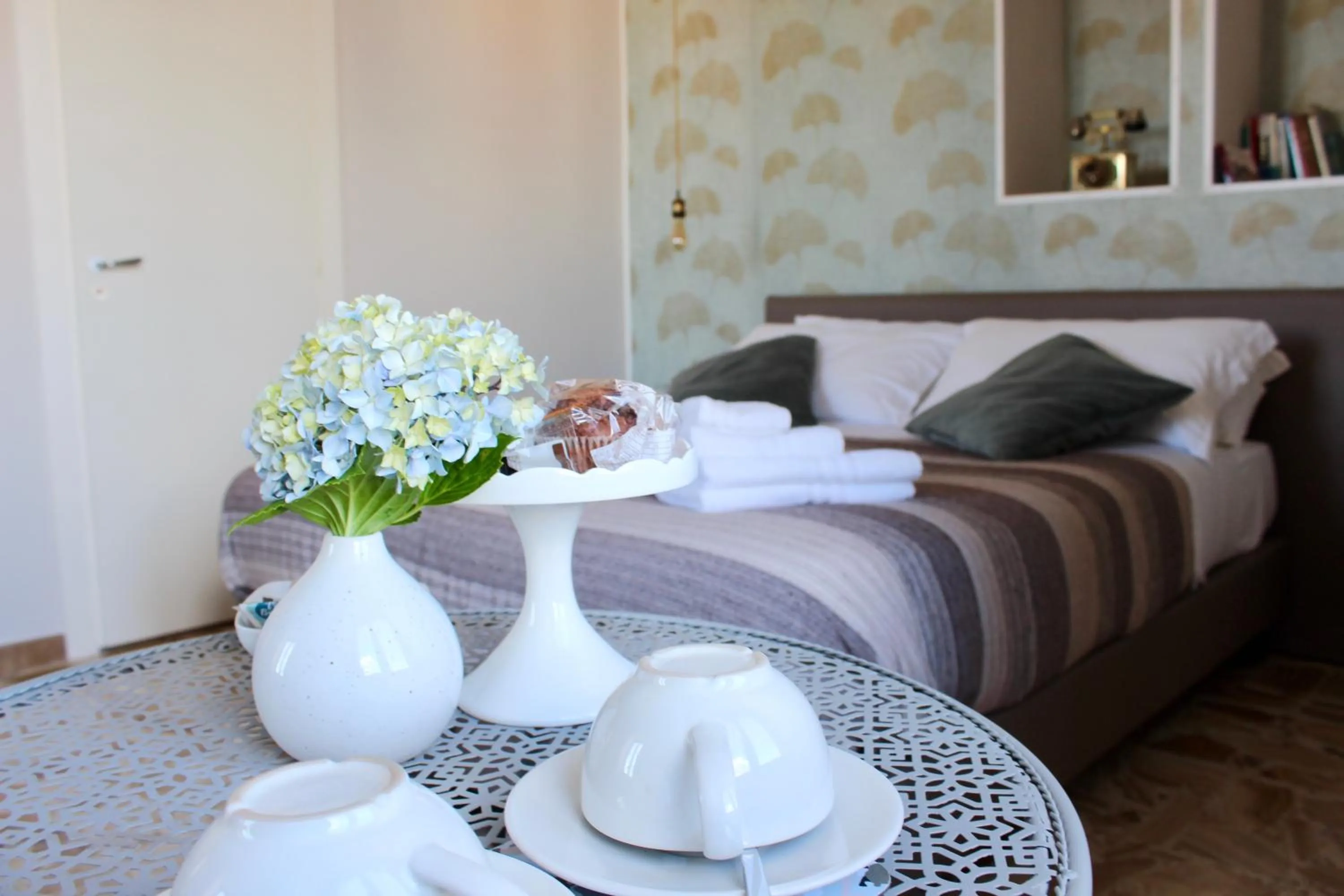 Alcoholic drinks, Bed in N'Art Suites - Napoli