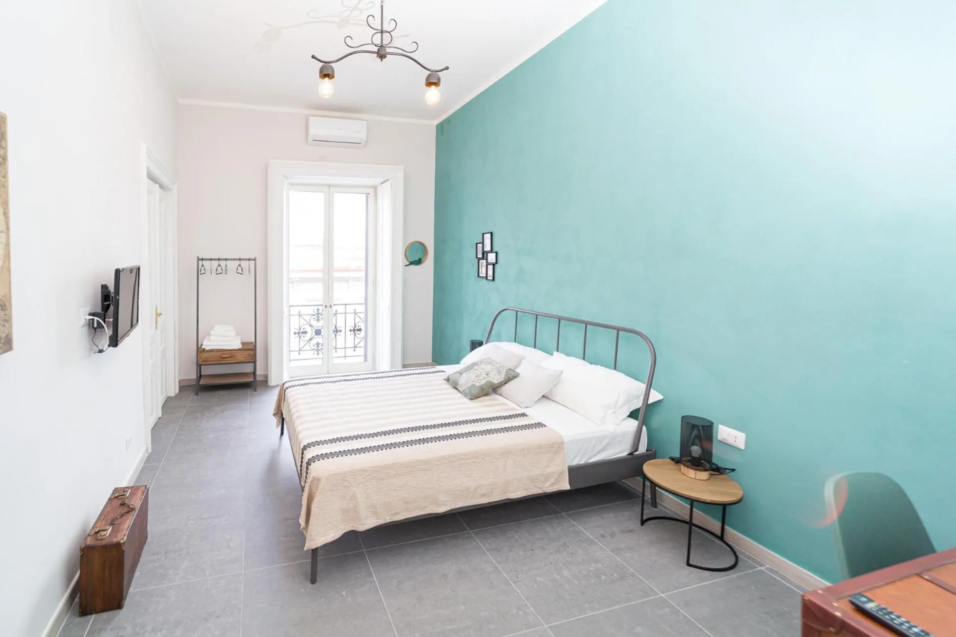 Bed in N'Art Suites - Napoli