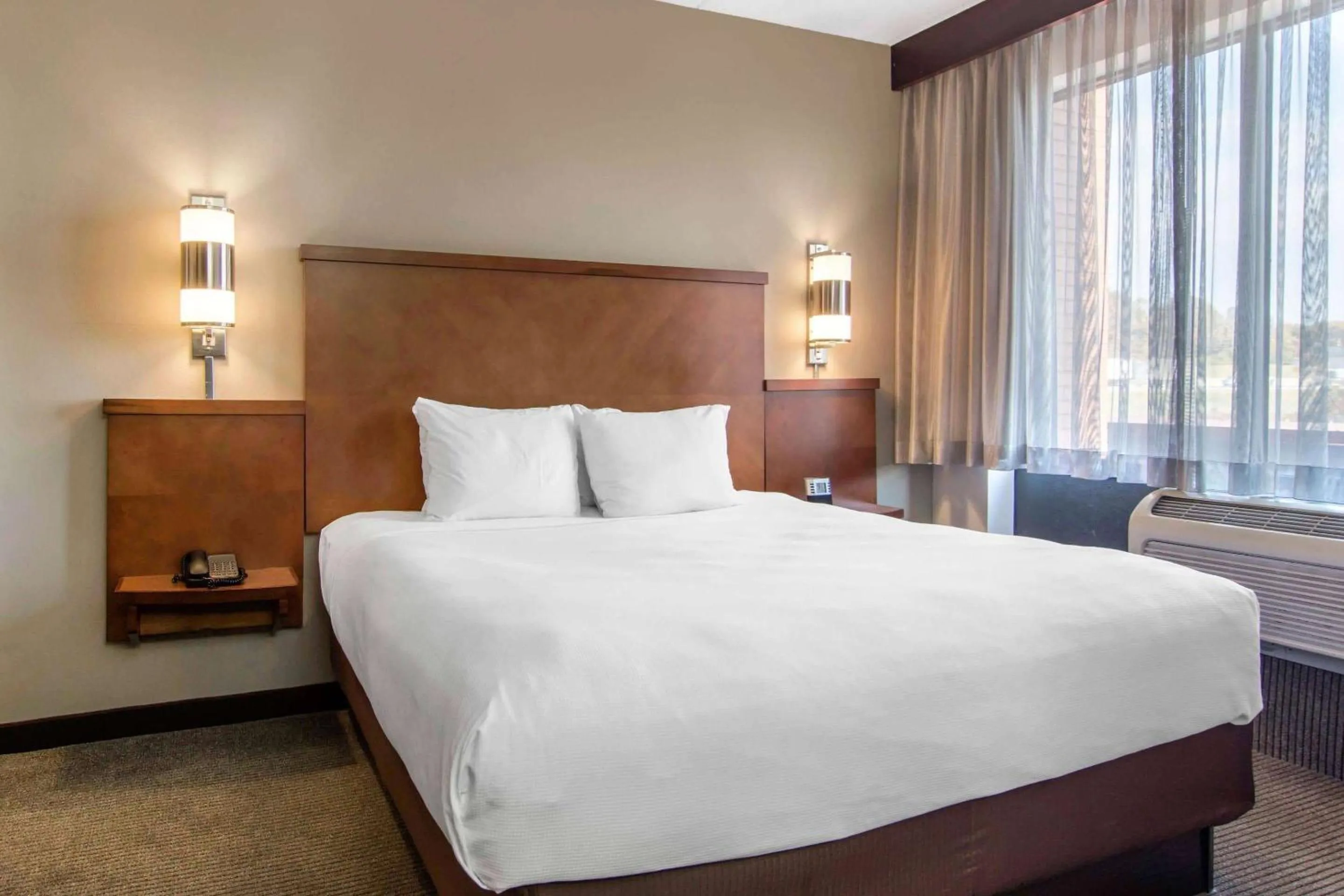 Bedroom, Bed in AmericInn by Wyndham Stonecrest near Atlanta