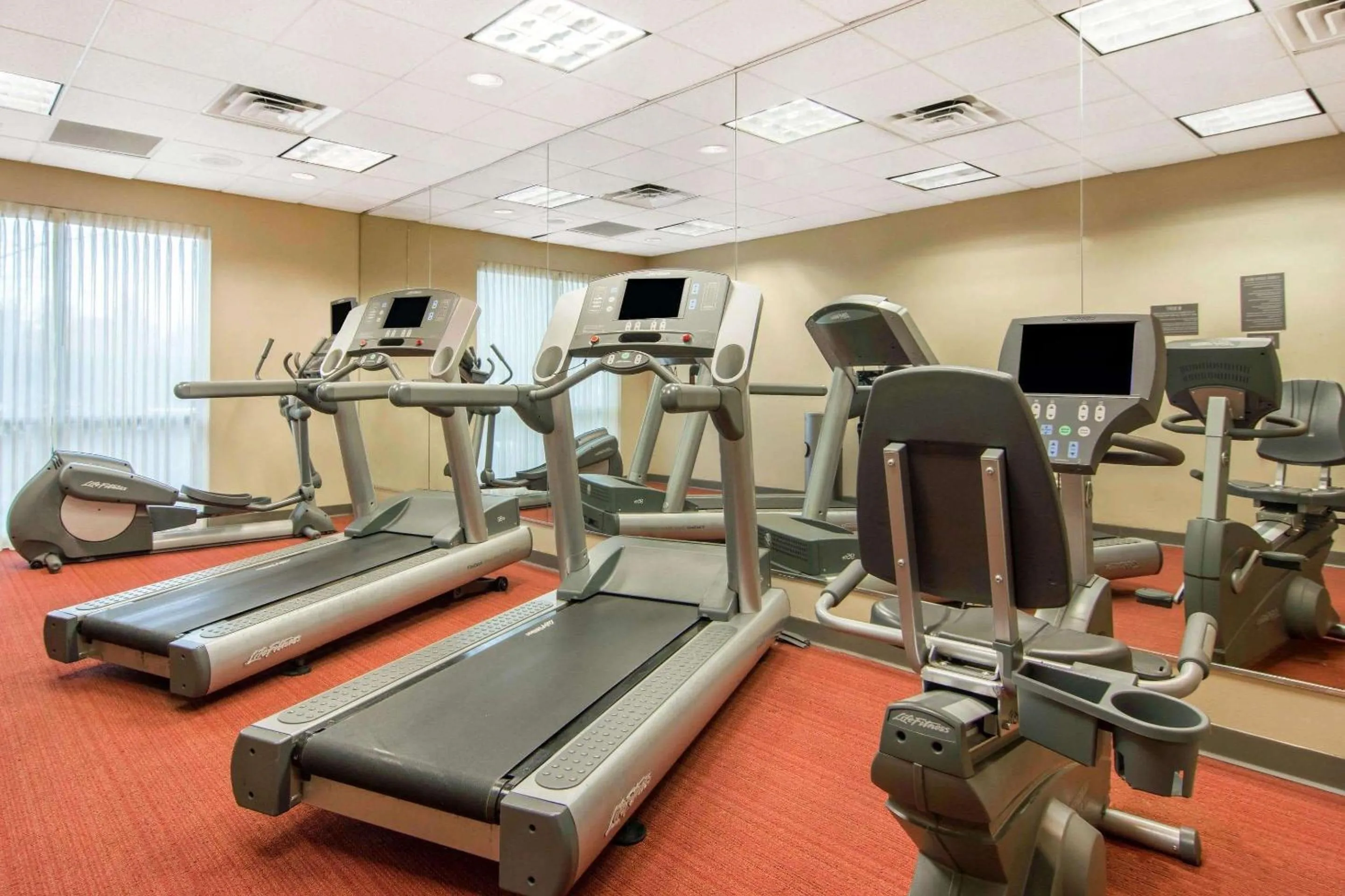 Spa and wellness centre/facilities, Fitness Center/Facilities in AmericInn by Wyndham Stonecrest near Atlanta