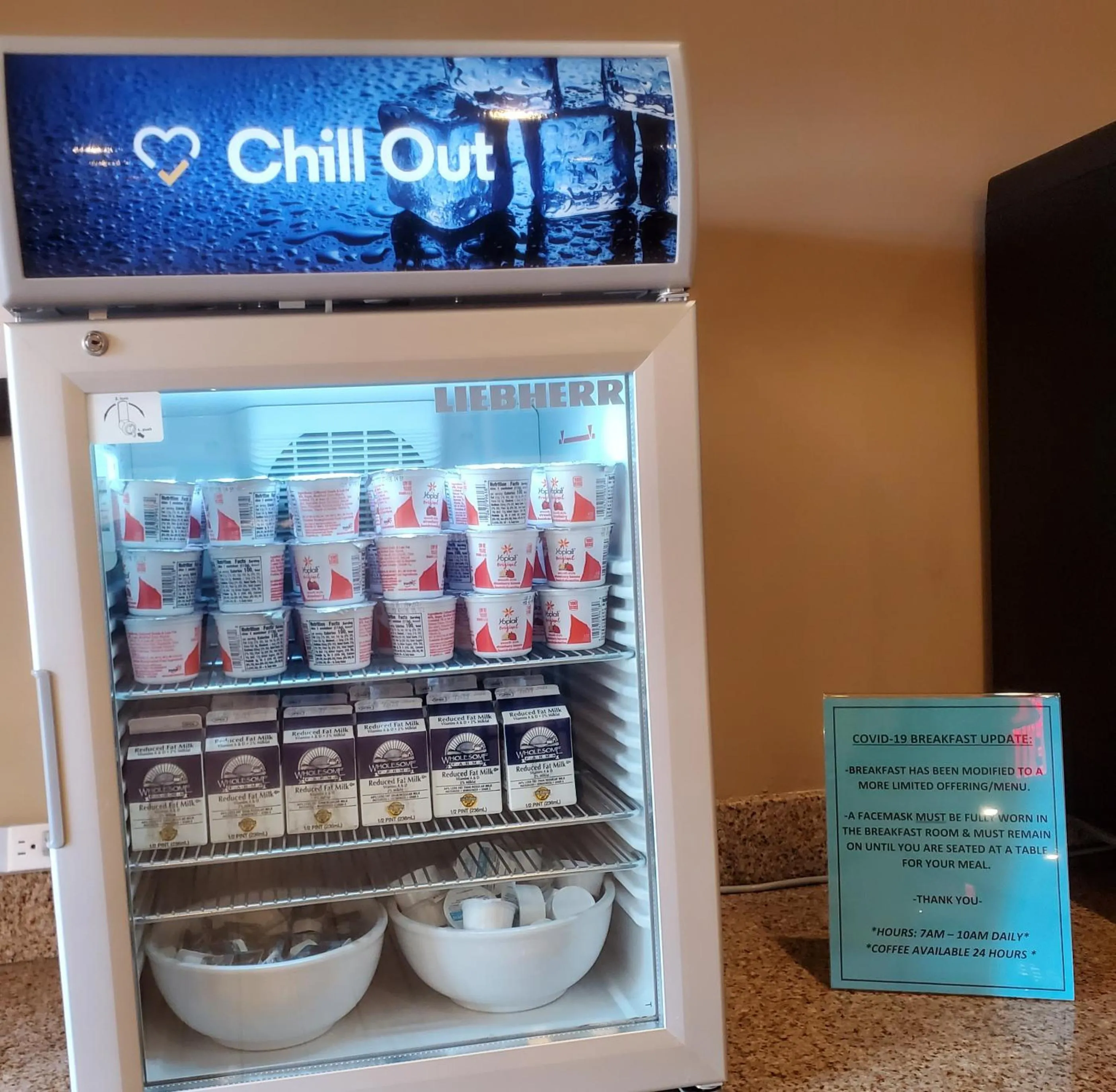 Breakfast in Comfort Inn & Suites Tempe Phoenix Sky Harbor Airport