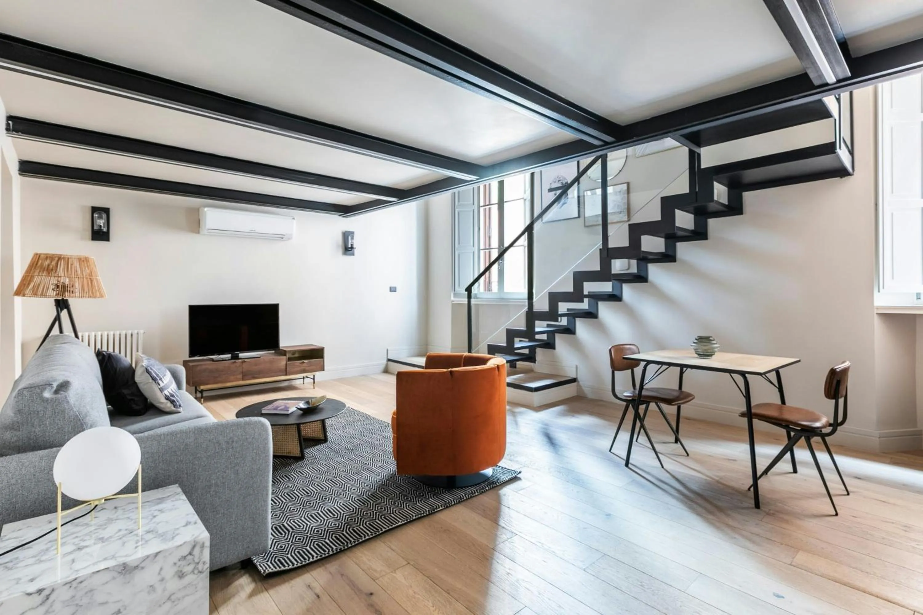 Living room in Sonder by Marriott Bonvoy Trastevere Apartments Piazza Trilussa
