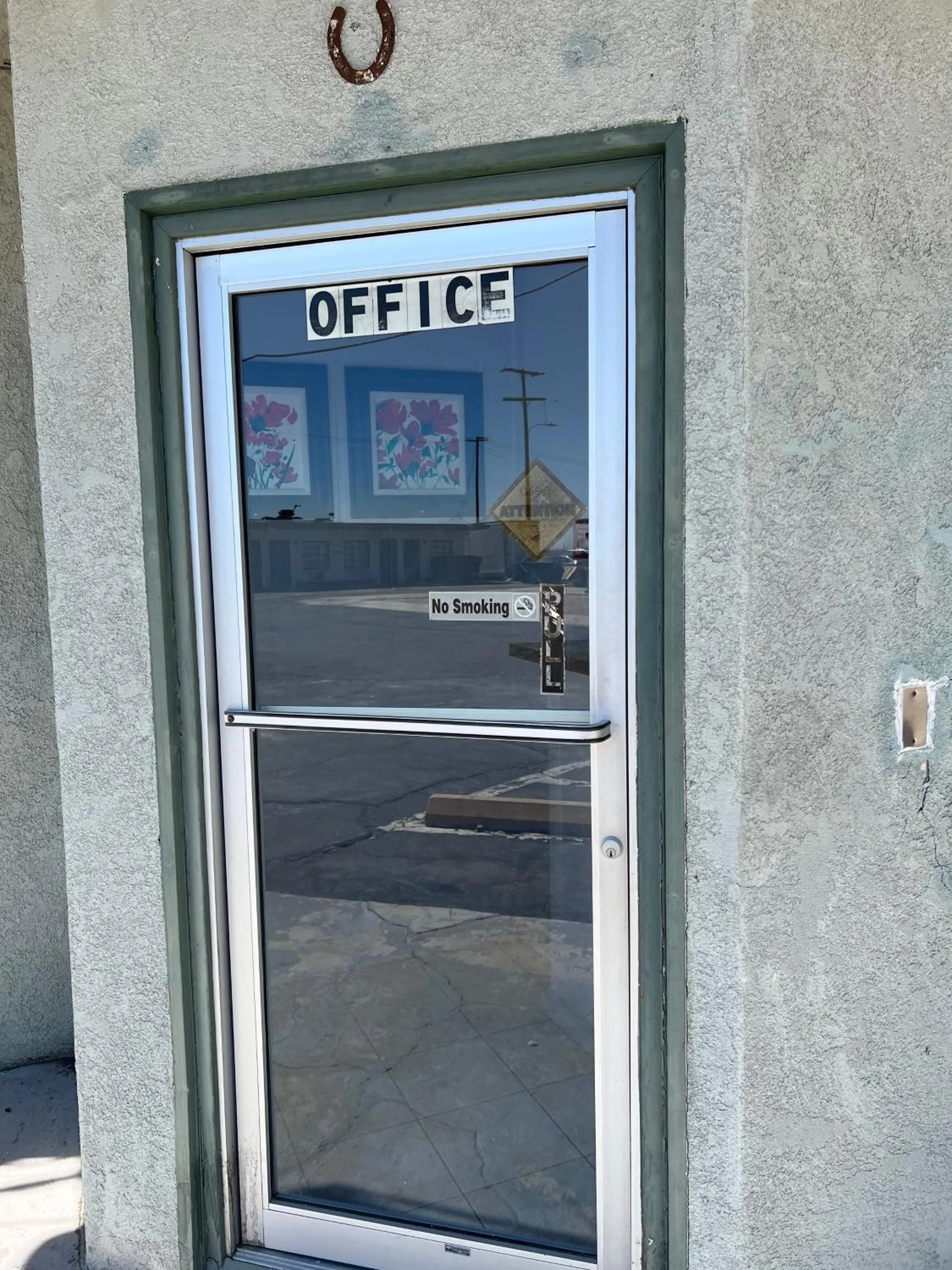 Lobby or reception in Carl's Motel