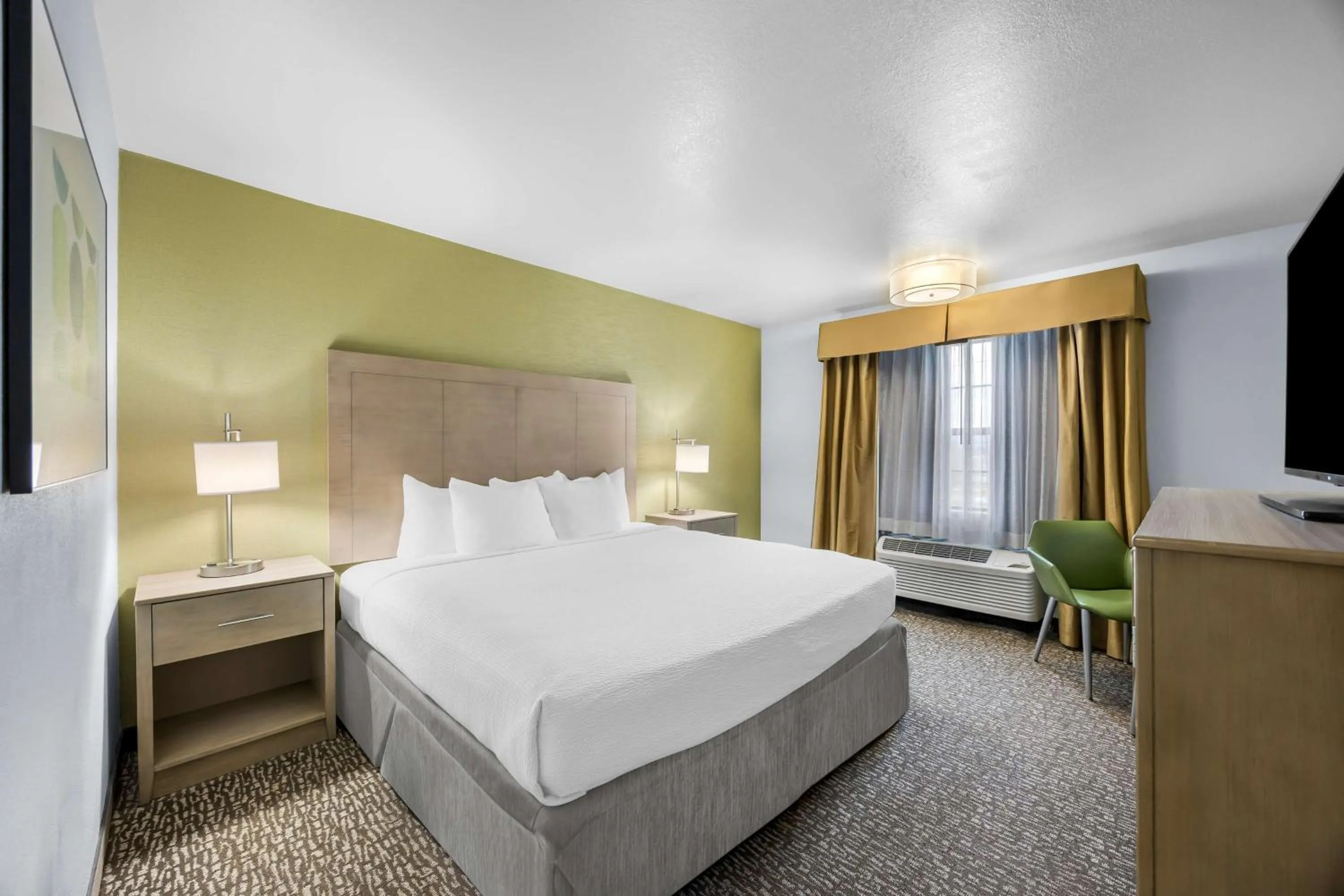 Bedroom, Bed in Best Western Grants Pass Inn