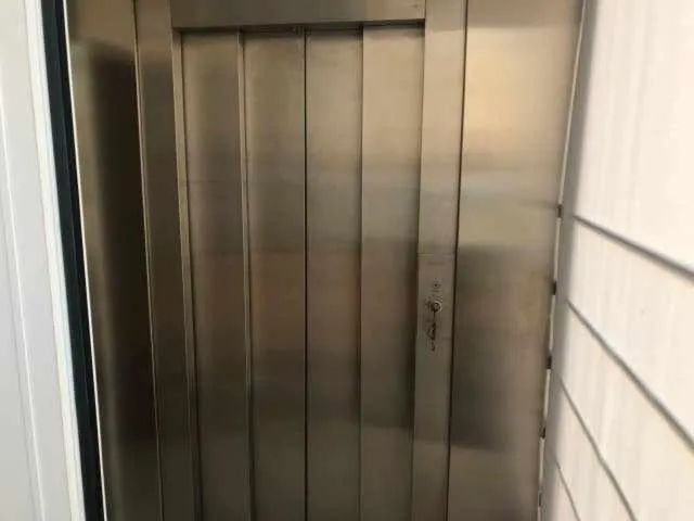 elevator in Residencia 12 OCTUBRE