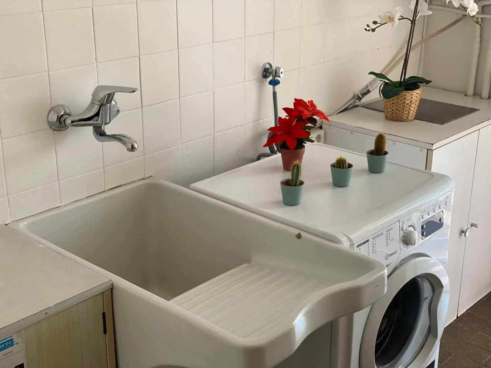 washing machine in Residencia 12 OCTUBRE