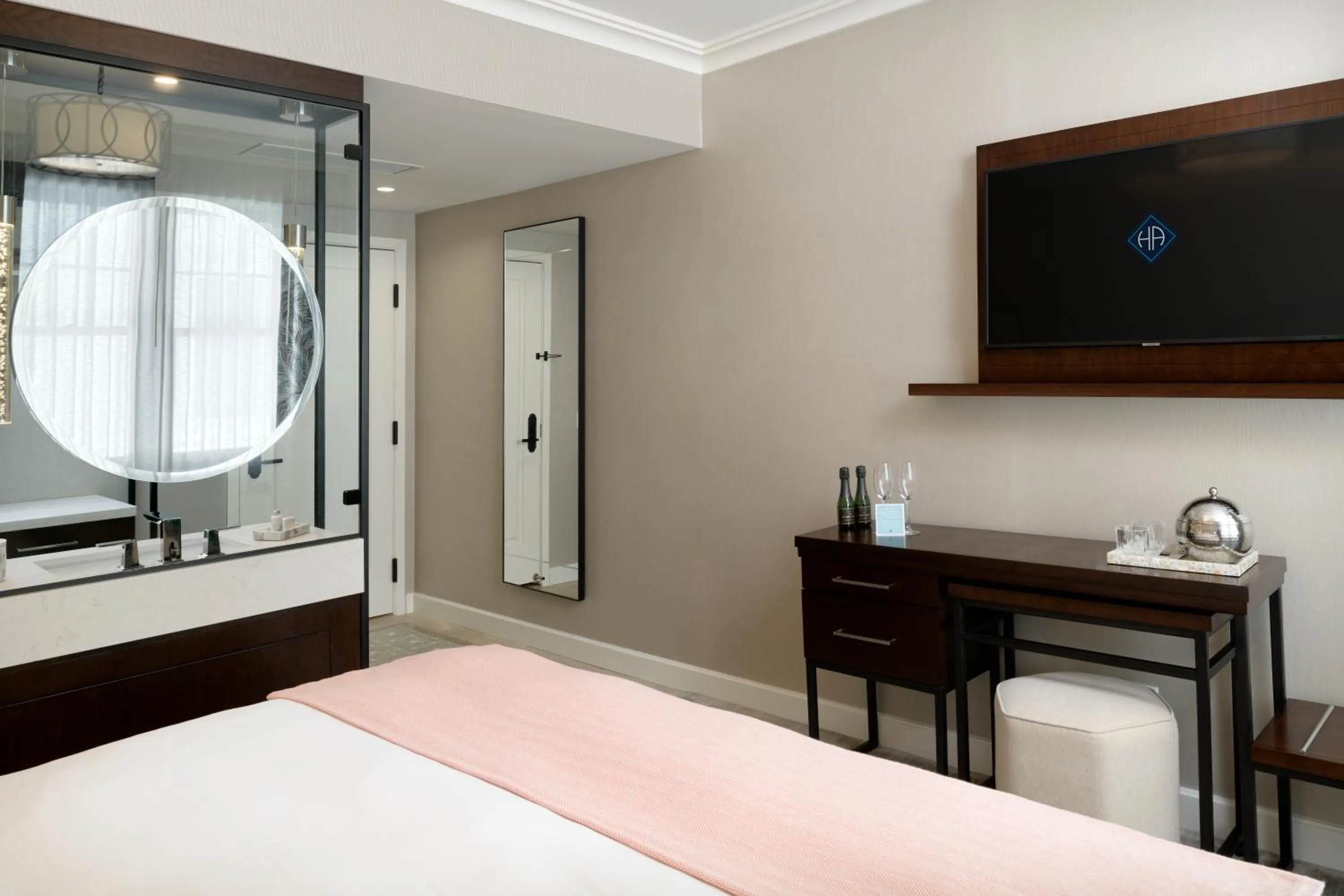 Bed in Hotel Atwater