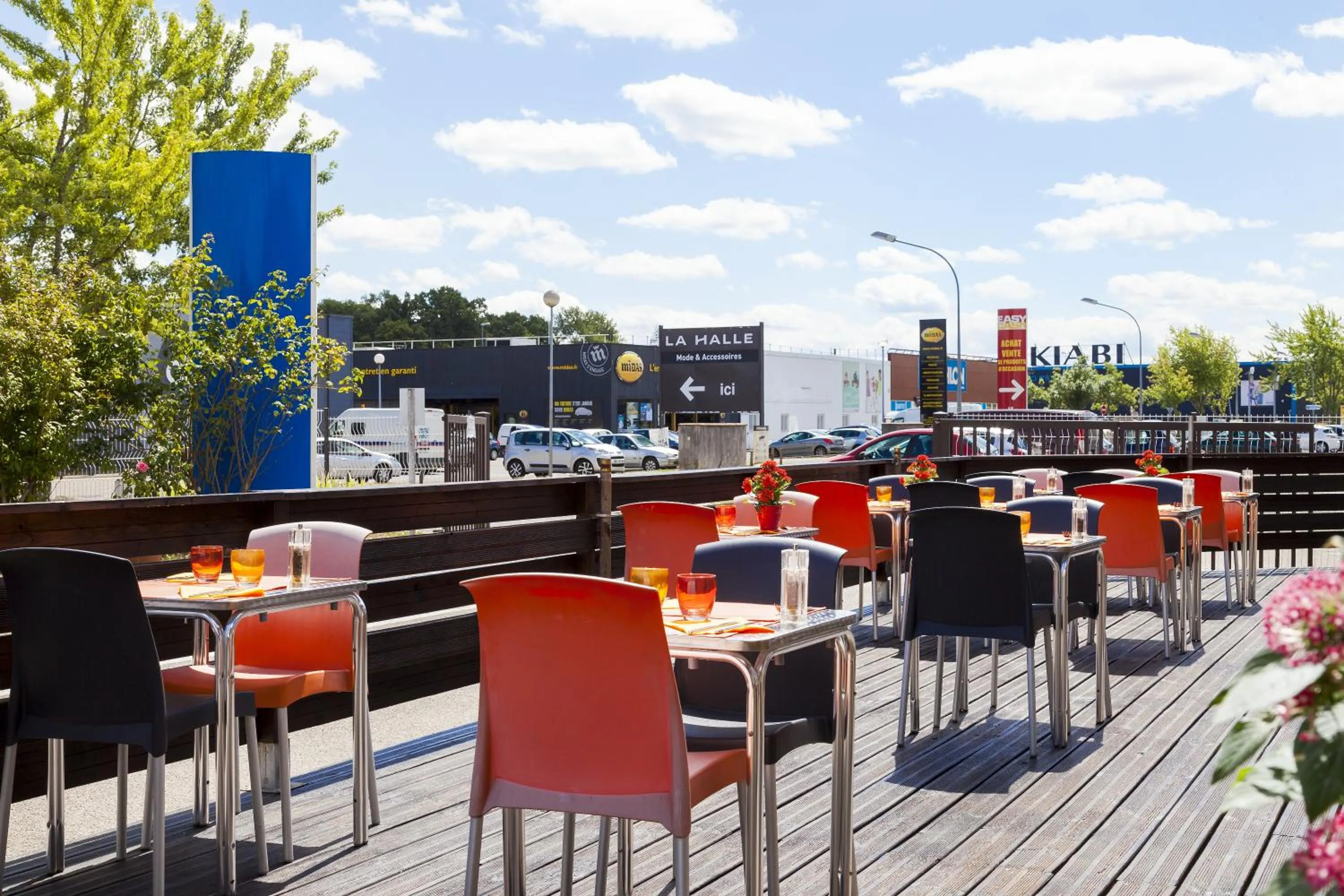 Balcony/Terrace in FH Confort Hotel Orléans Co'met