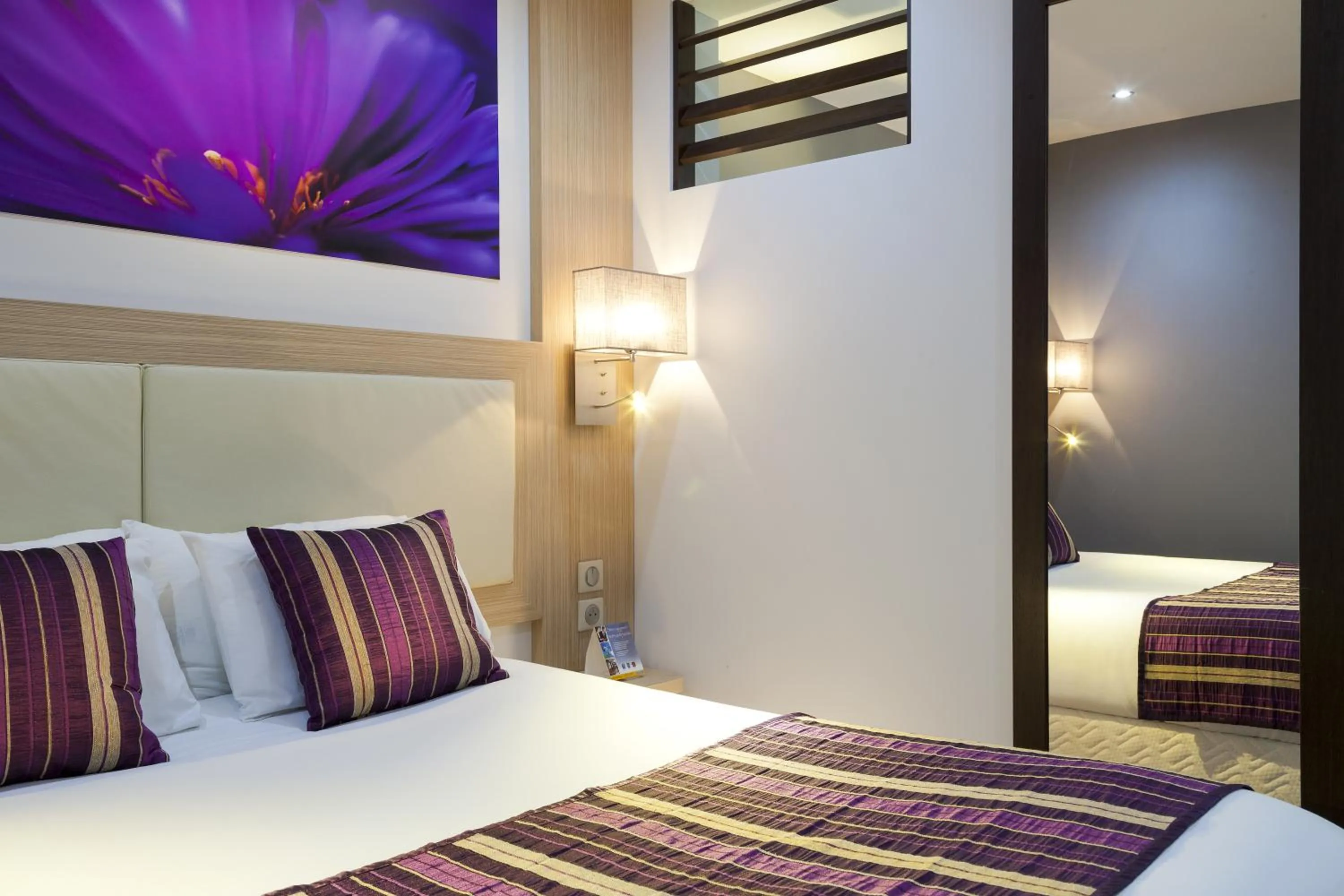 Photo of the whole room, Bed in FH Confort Hotel Orléans Co'met