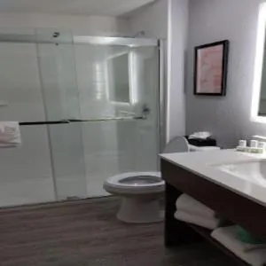 Baymont by Wyndham Bedford-Dallas