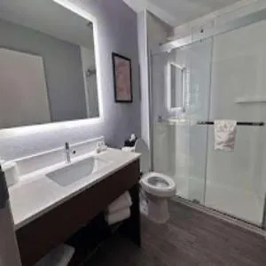 Baymont by Wyndham Bedford-Dallas