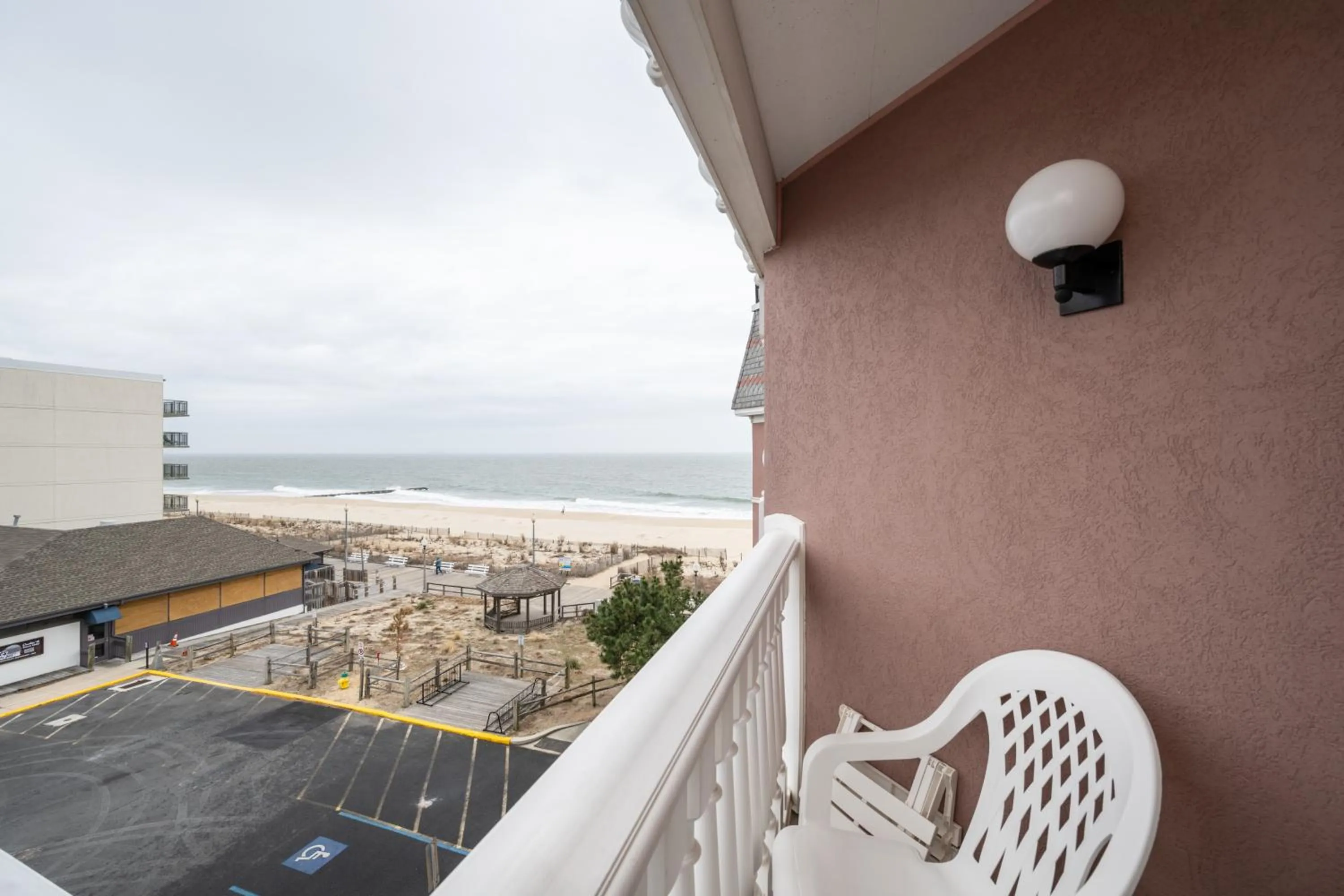 Balcony/Terrace in Boardwalk Plaza Hotel