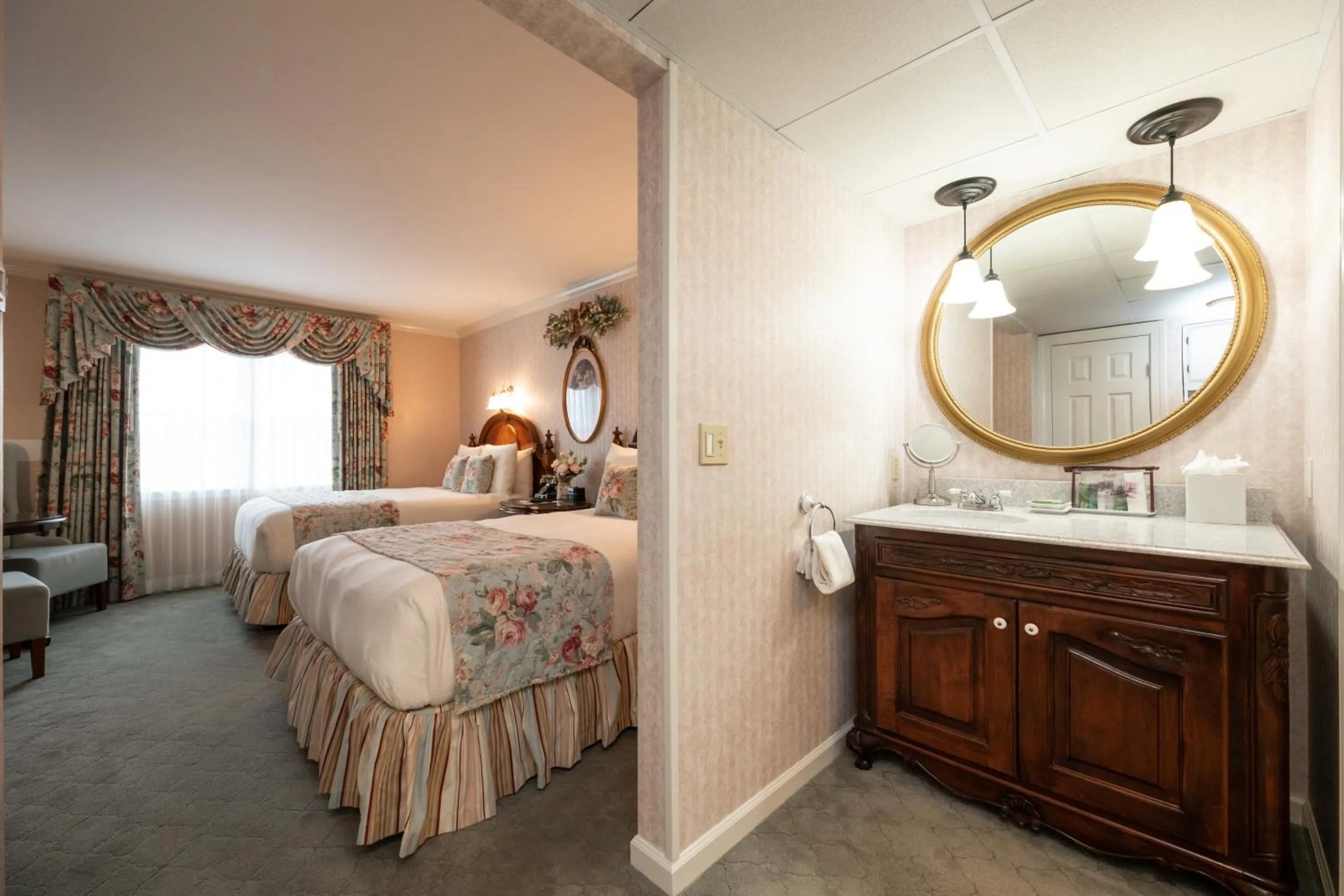 Bed in Boardwalk Plaza Hotel