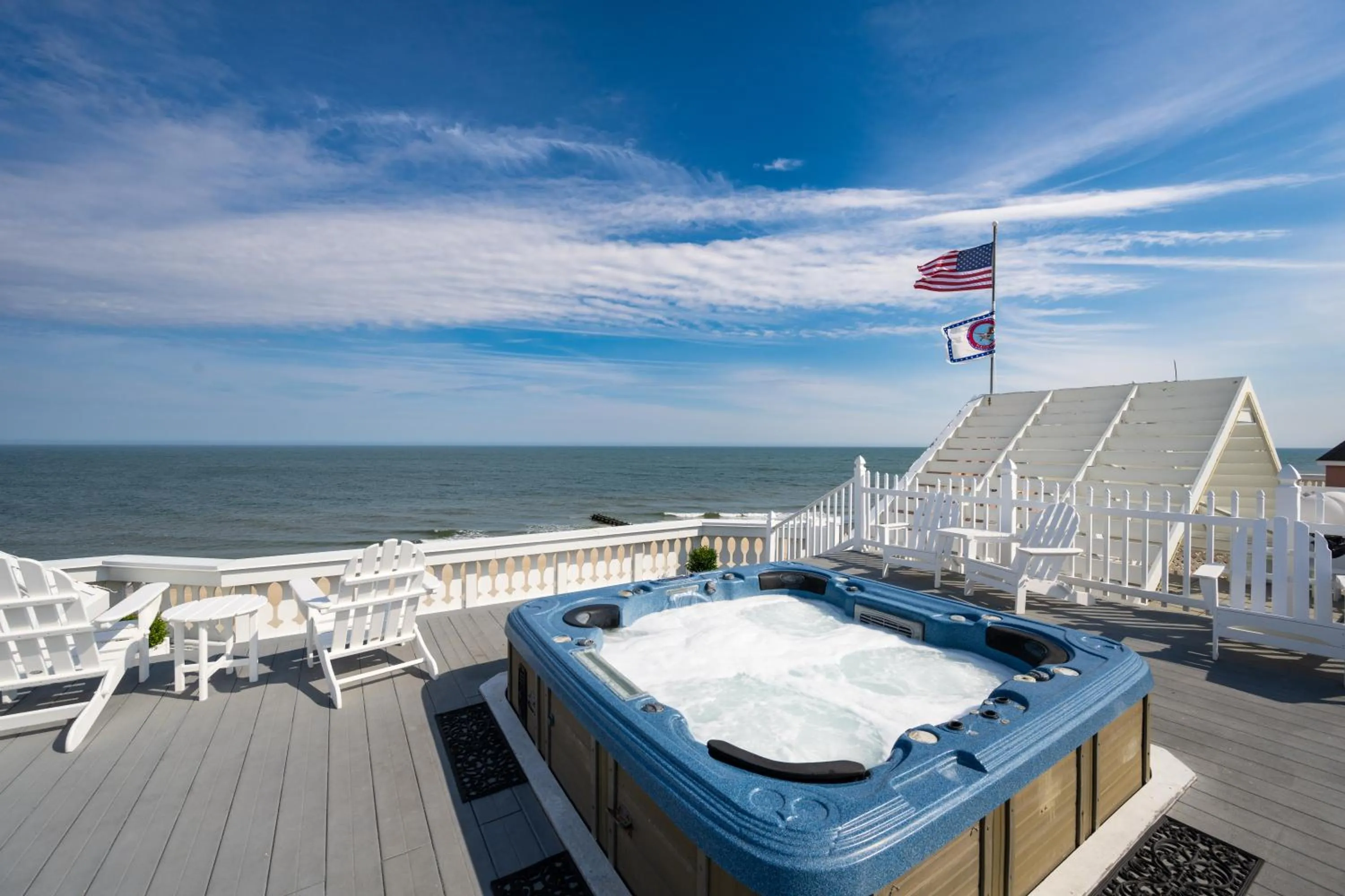 Hot Tub in Boardwalk Plaza Hotel