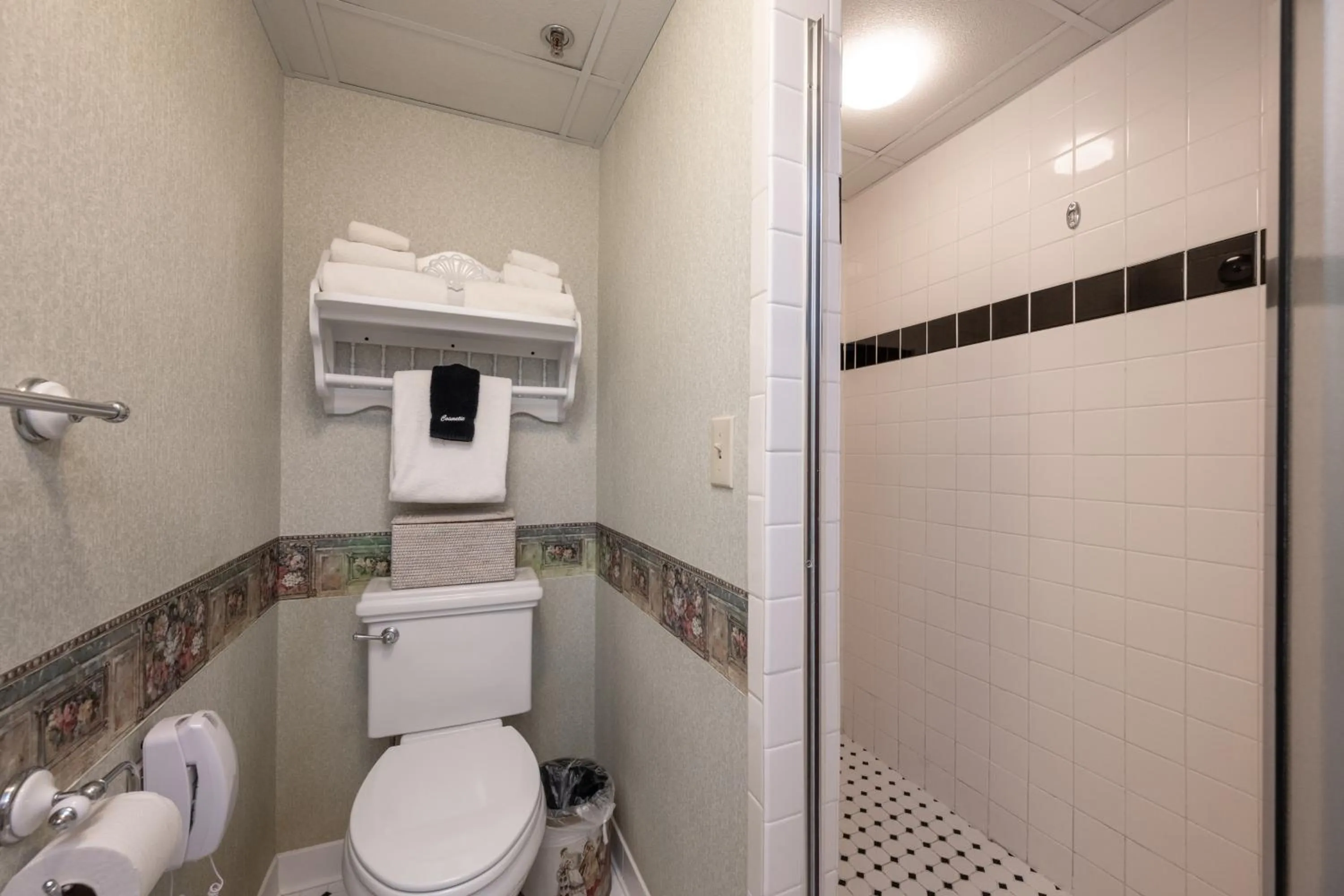 Bathroom in Boardwalk Plaza Hotel