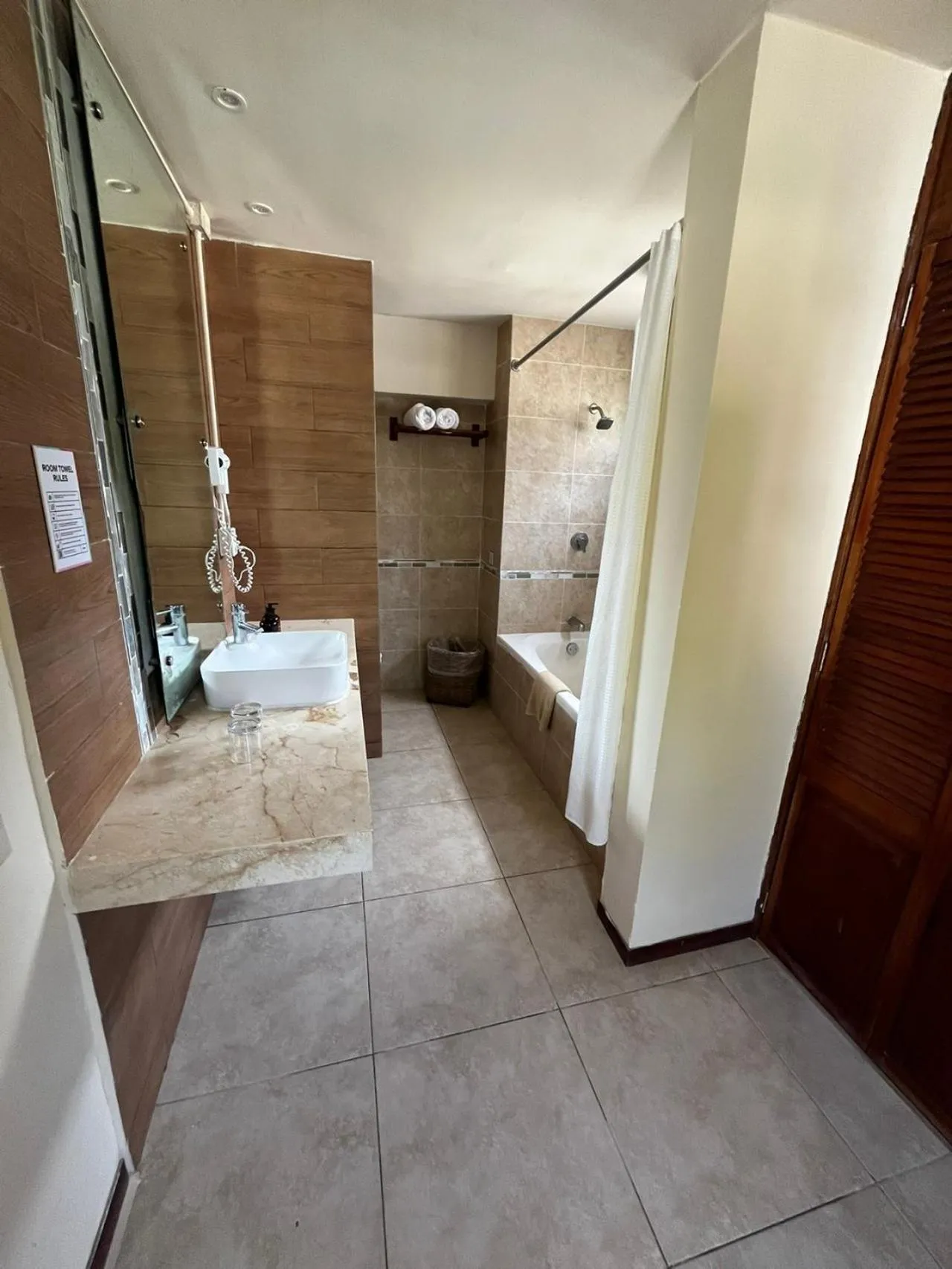 Shower, Bed in Mia Tulum Beachfront Resort - Ocean View Suites and Beach Club