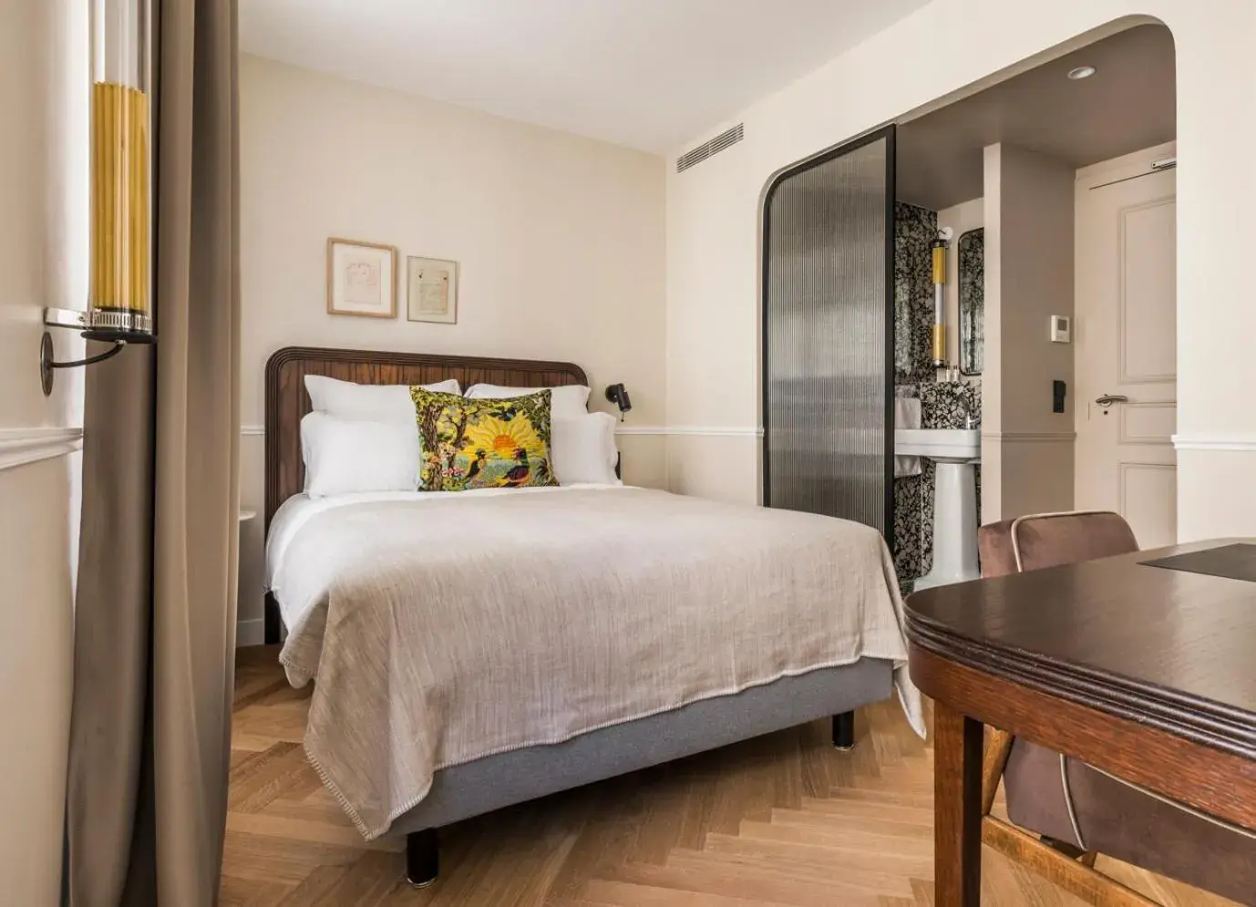 Small Double Room in Hôtel Chamar Small Double Room in Hôtel Chamar