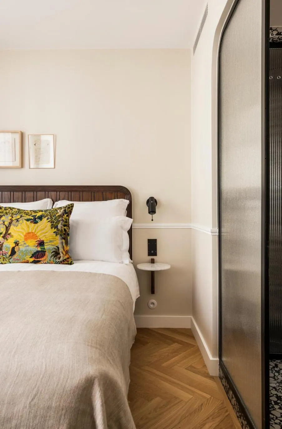 Bedroom, Bed in Hôtel Chamar