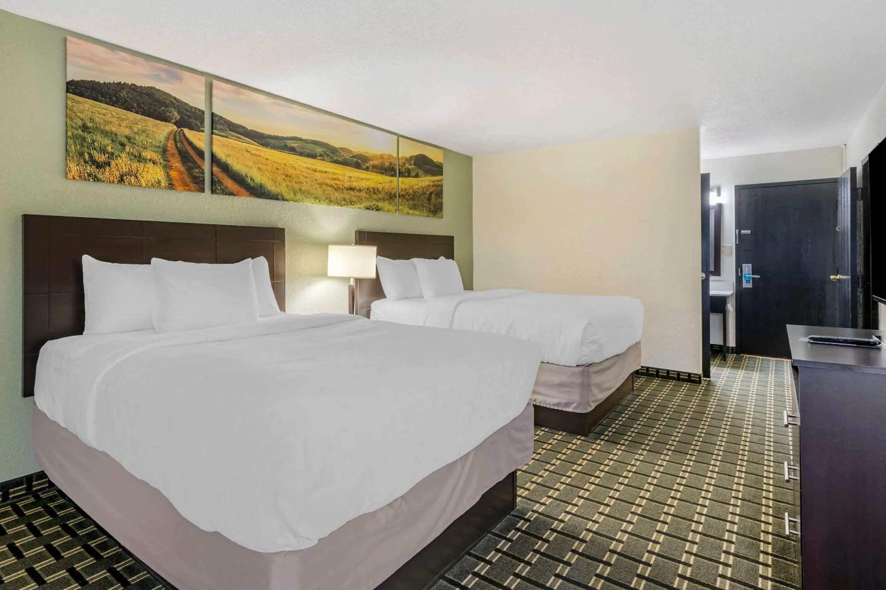 Bedroom, Bed in Clarion Pointe