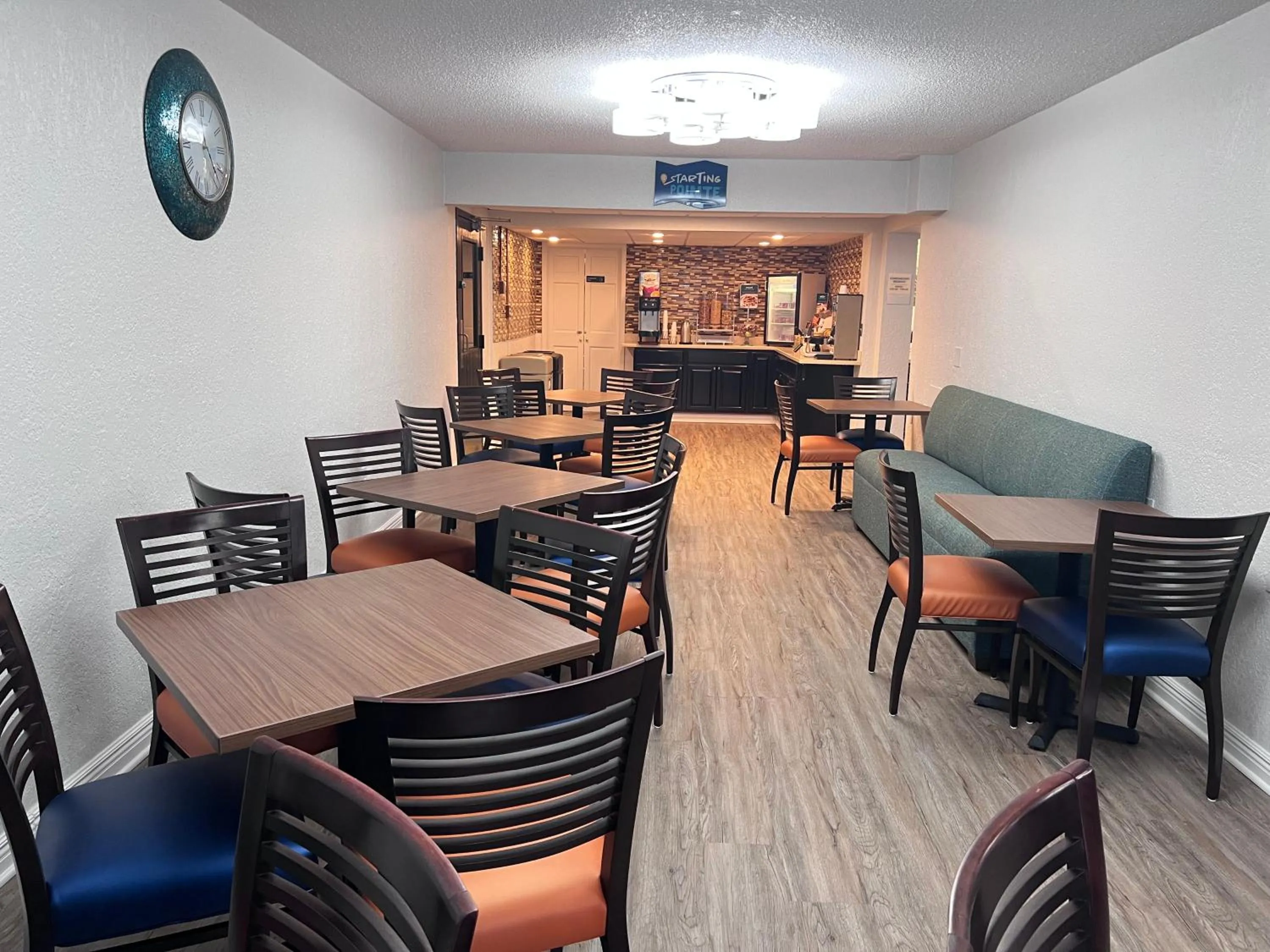 Breakfast in Clarion Pointe