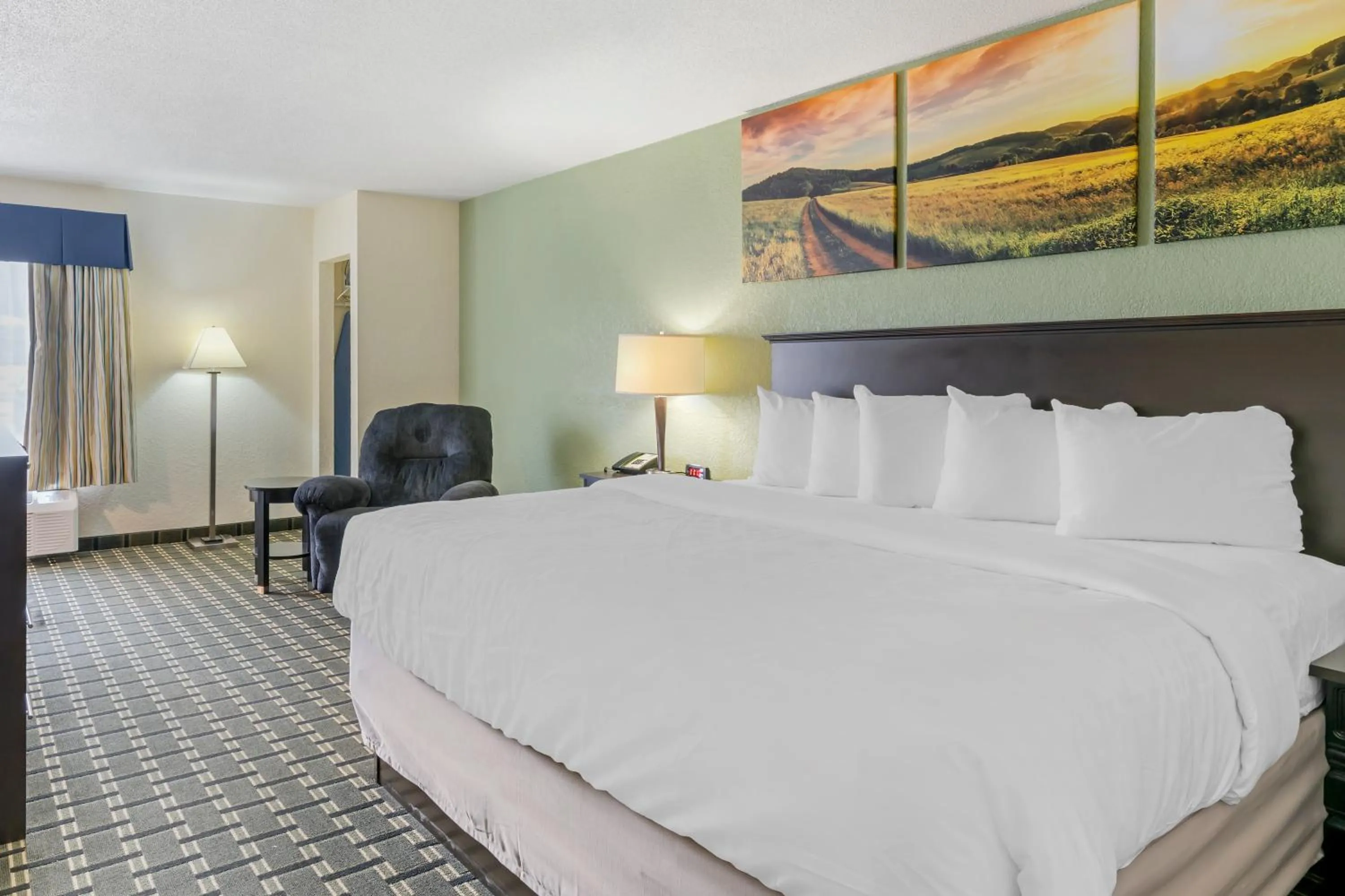 Bed in Clarion Pointe