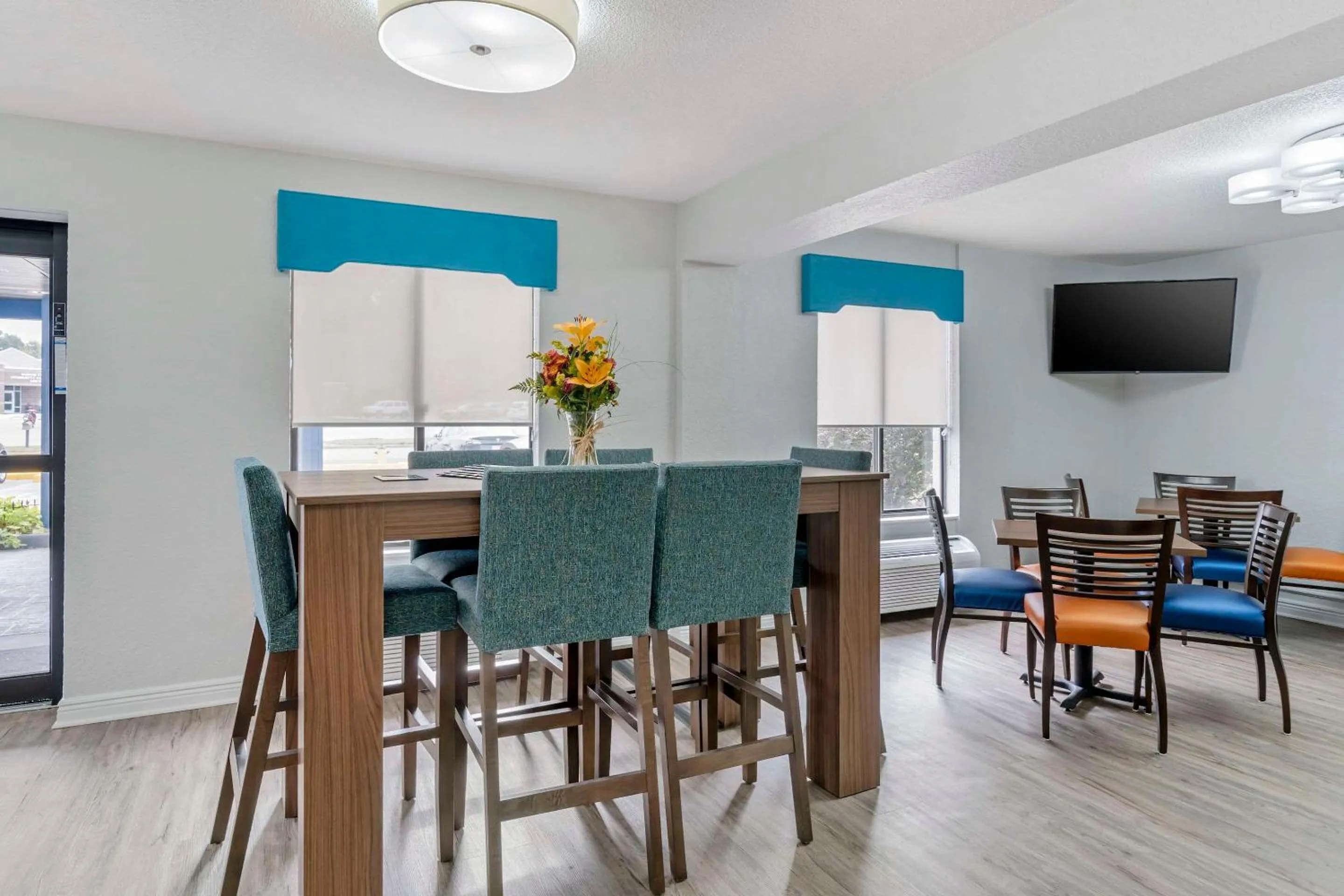 Breakfast in Clarion Pointe