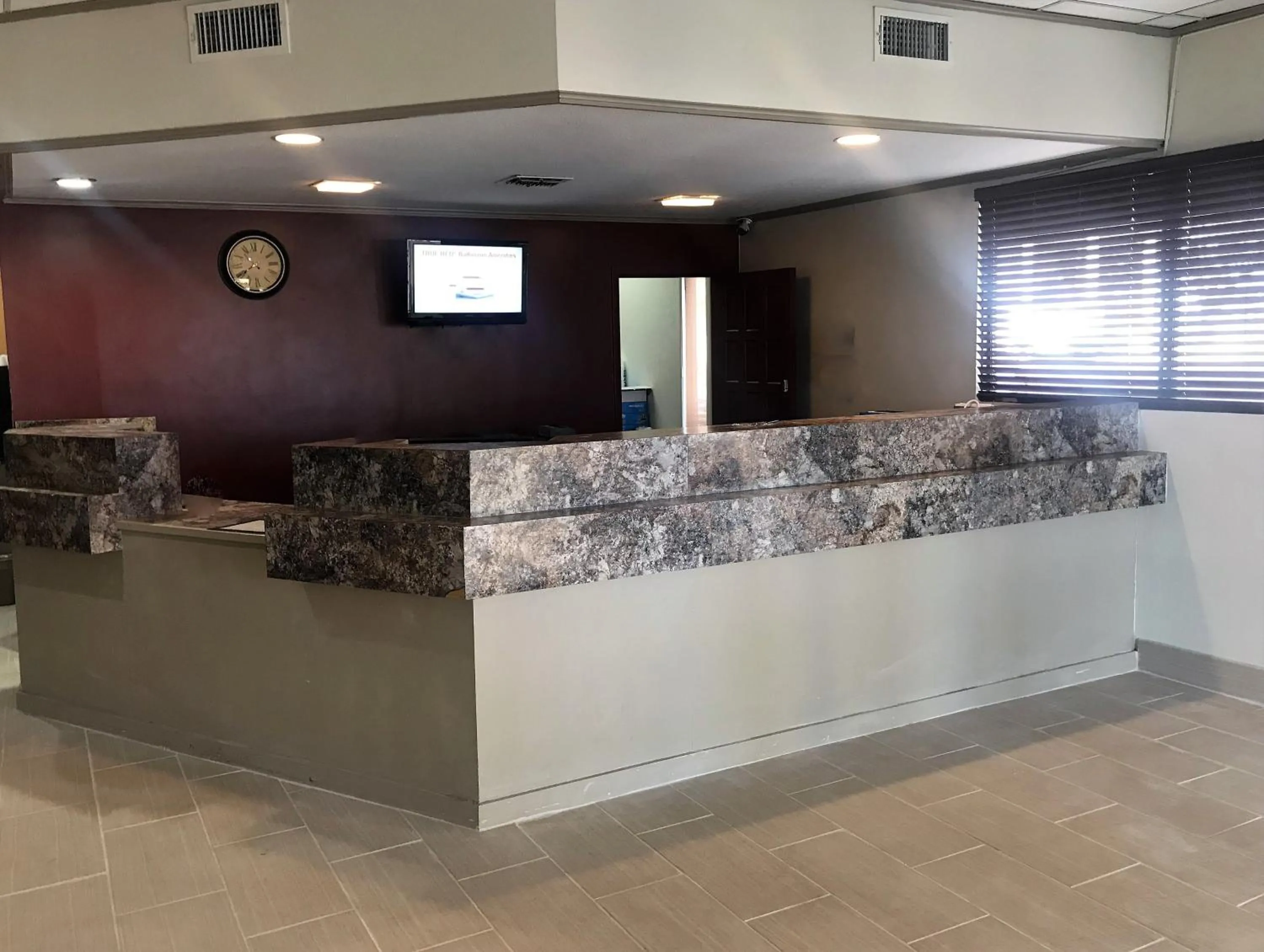 Lobby or reception in Red Roof Inn & Suites San Angelo
