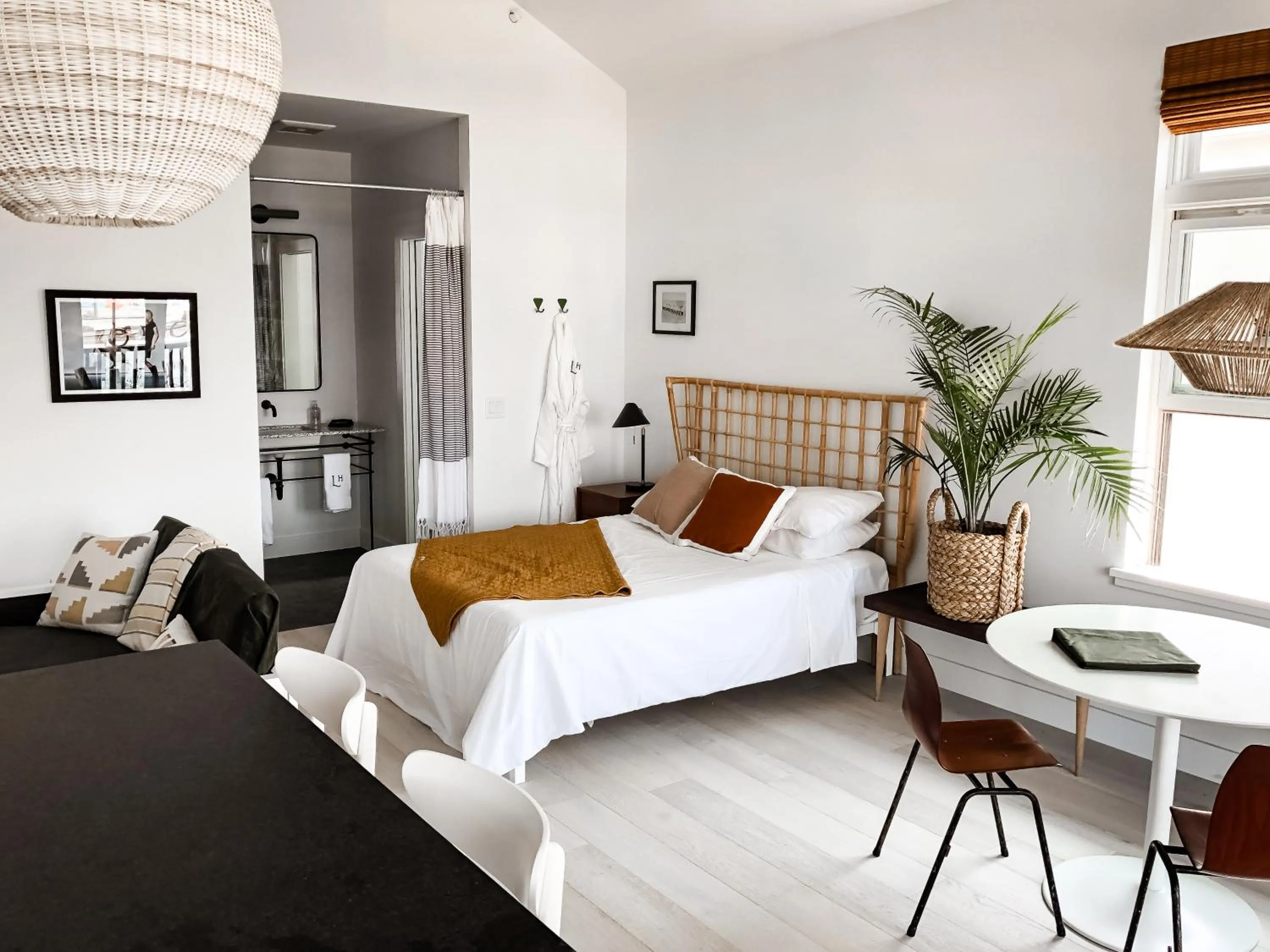 Photo of the whole room, Bed in Lokal Hotel Cape May