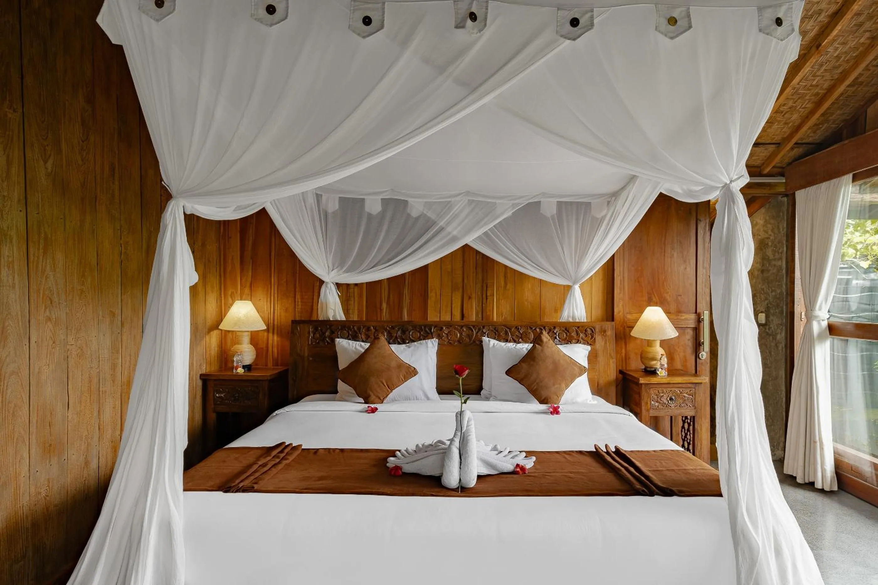 Bed in Moringa Ubud Villa