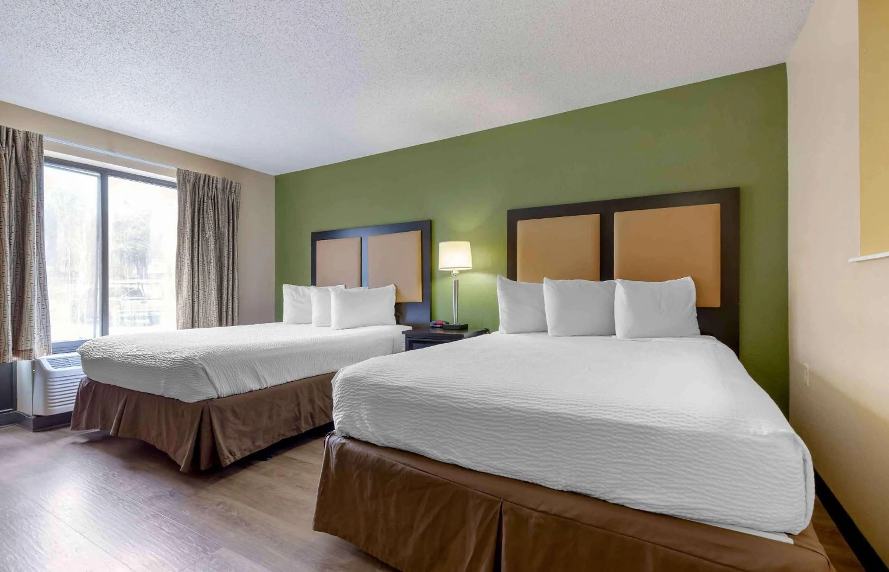 Bedroom, Bed in Extended Stay America Suites - Austin - Metro