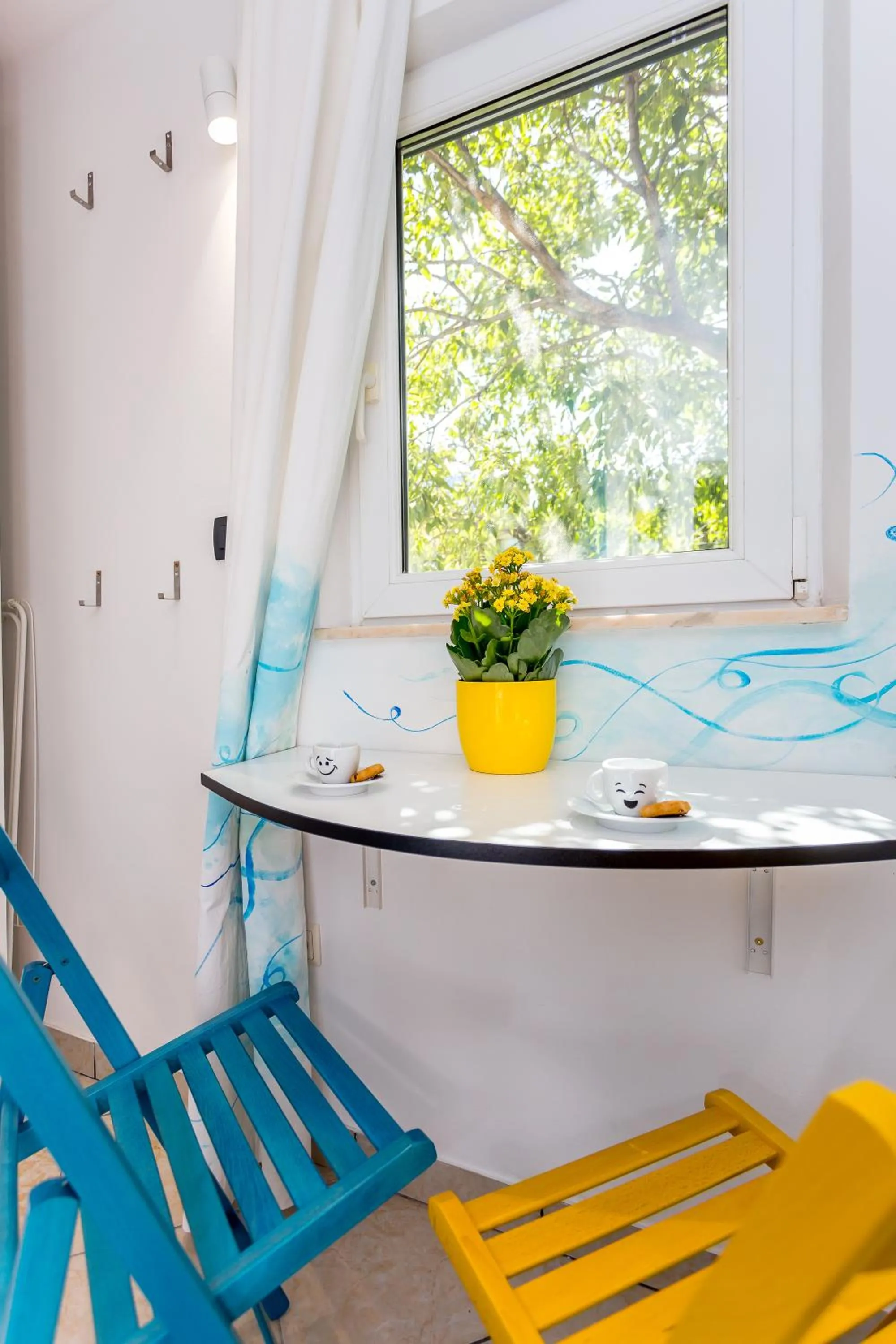 Seating area in MiMa's Rooms