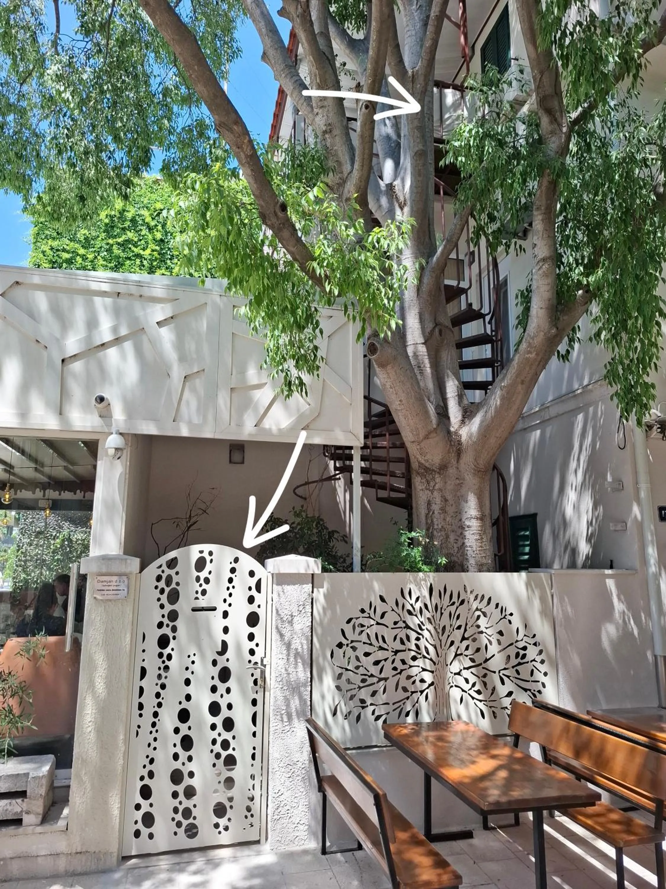 Facade/entrance in MiMa's Rooms
