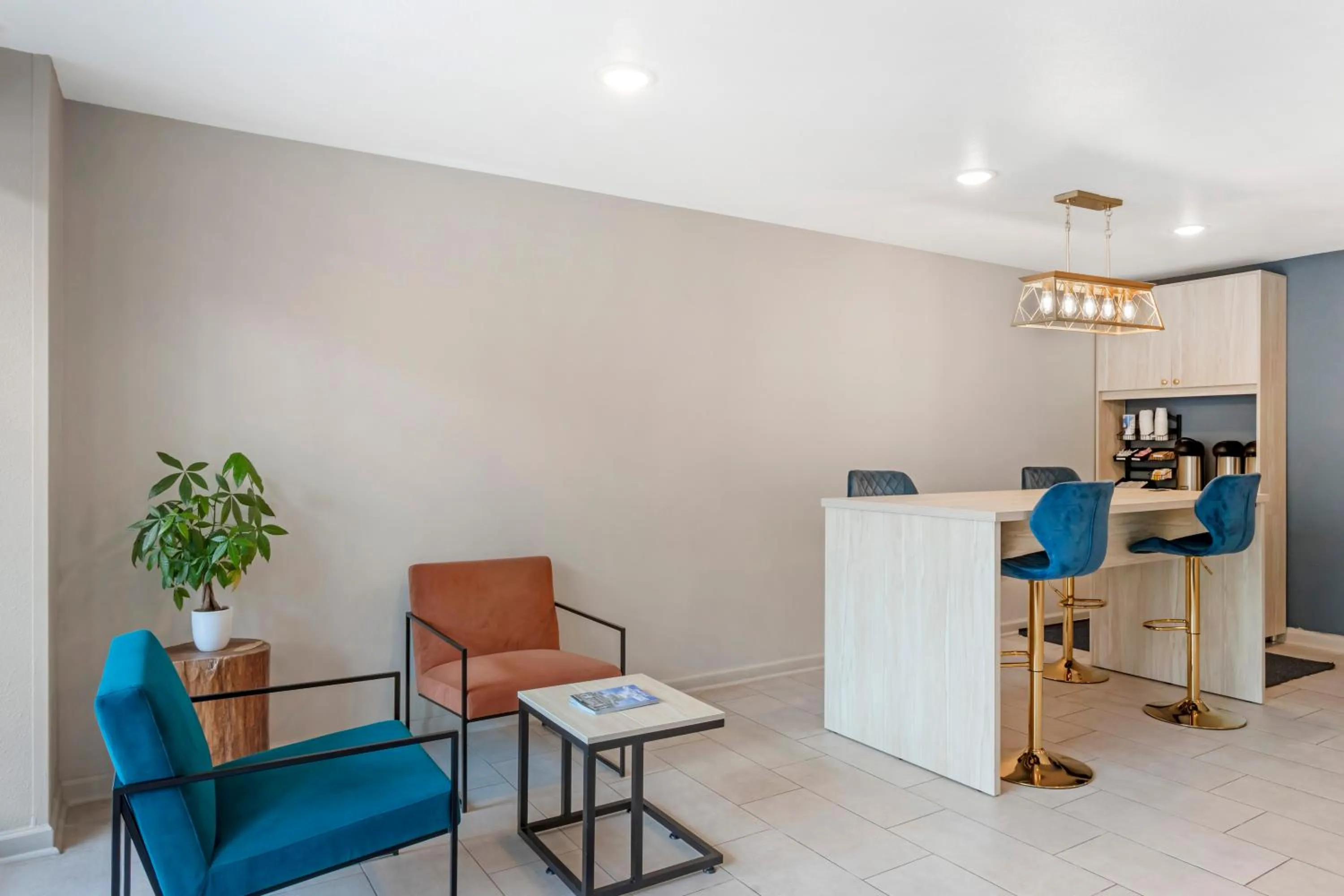 Coffee/tea facilities in MainStay Suites Little Rock West Near Medical Centers