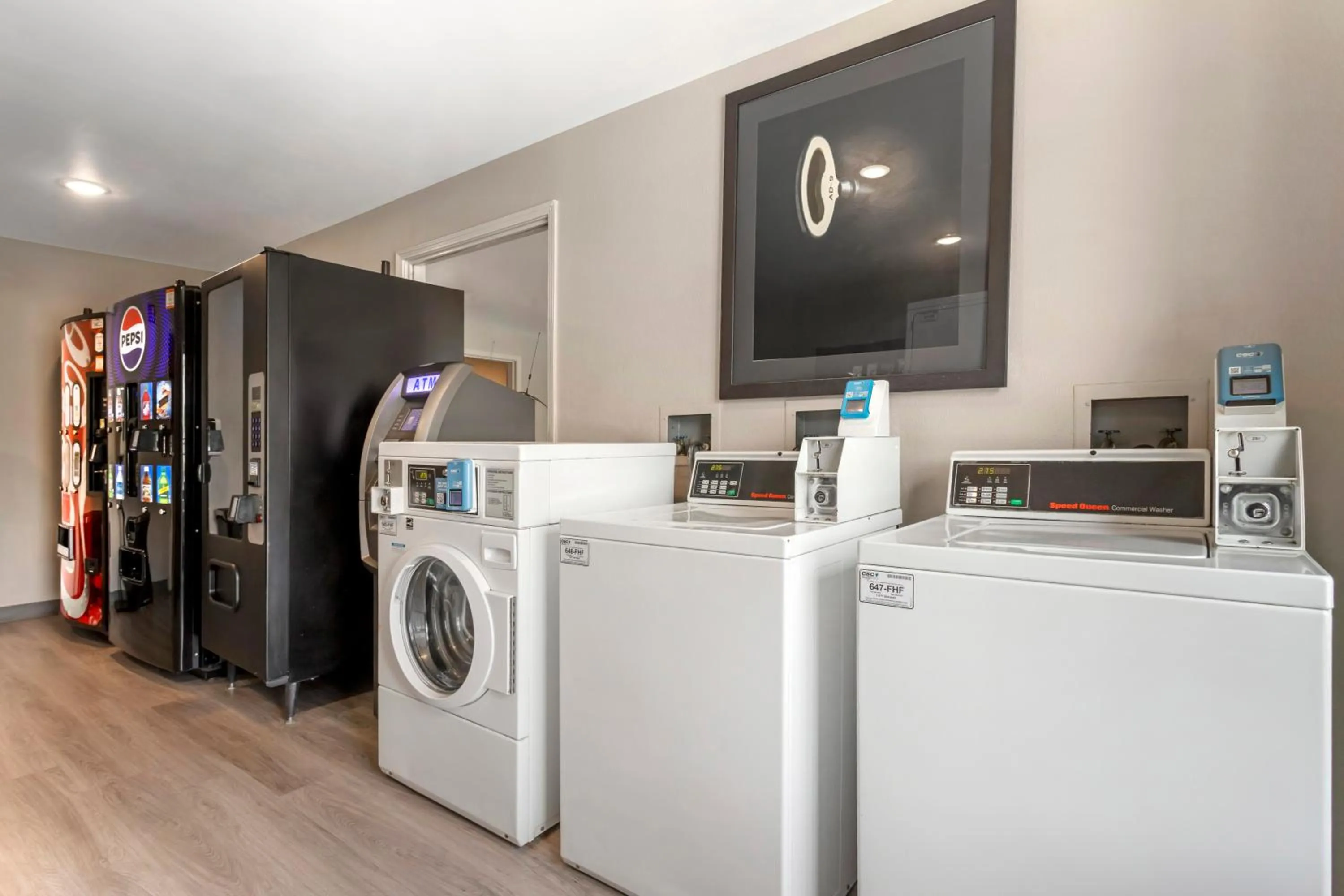 washing machine in MainStay Suites Little Rock West Near Medical Centers