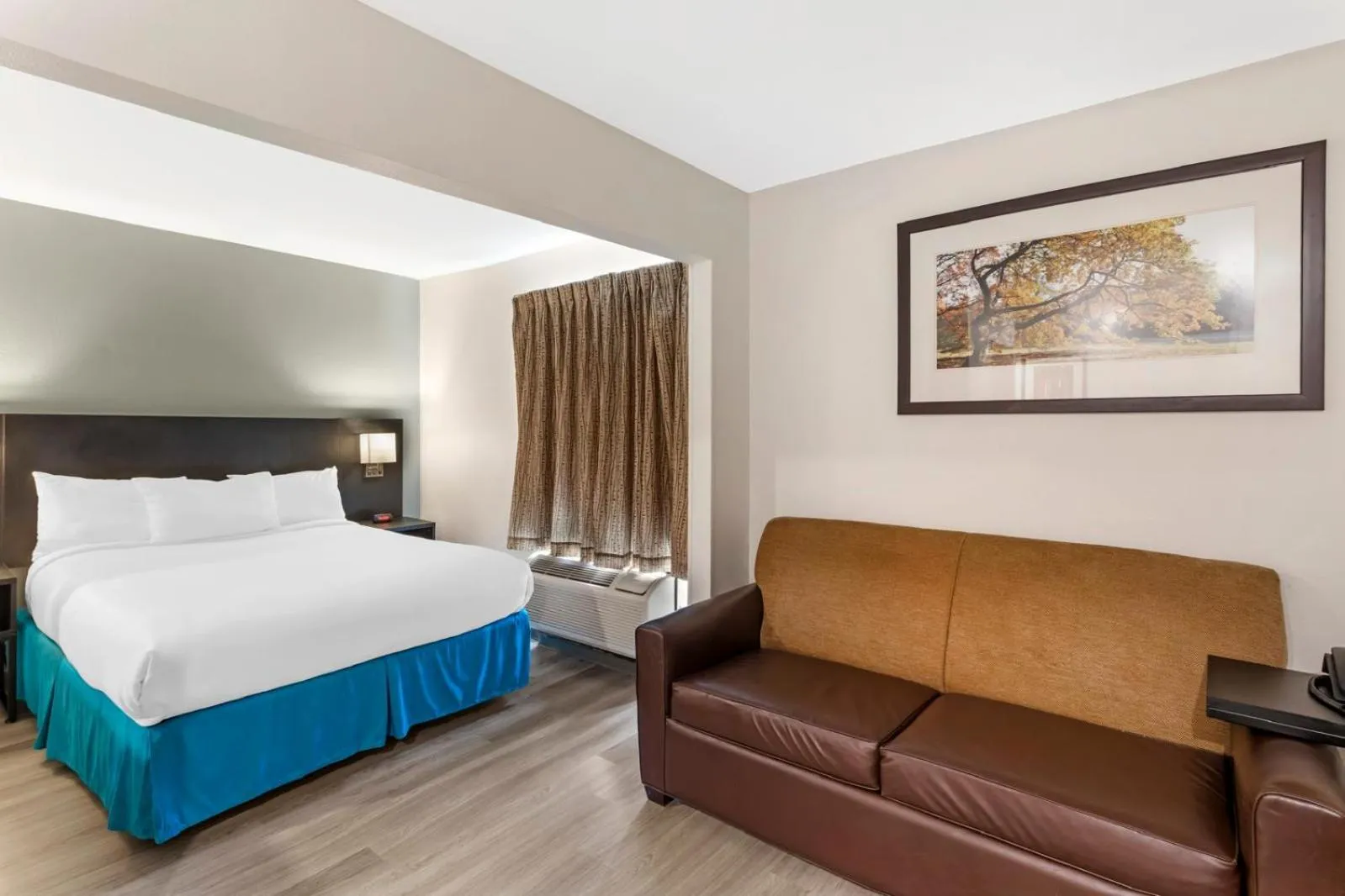 Bed in MainStay Suites Little Rock West Near Medical Centers