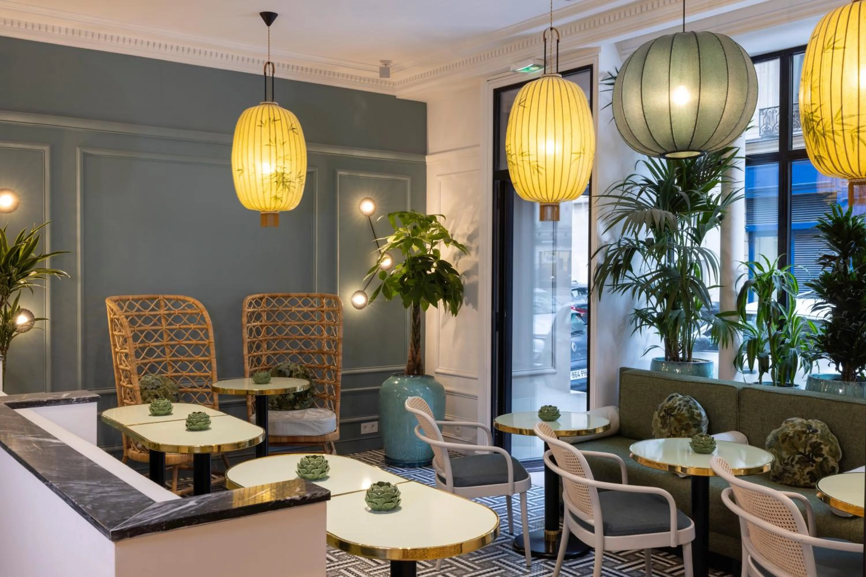 Lobby or reception in Hôtel Le Lavoisier & Spa