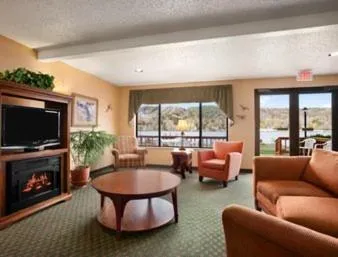 Lobby or reception in Super 8 by Wyndham Houghton