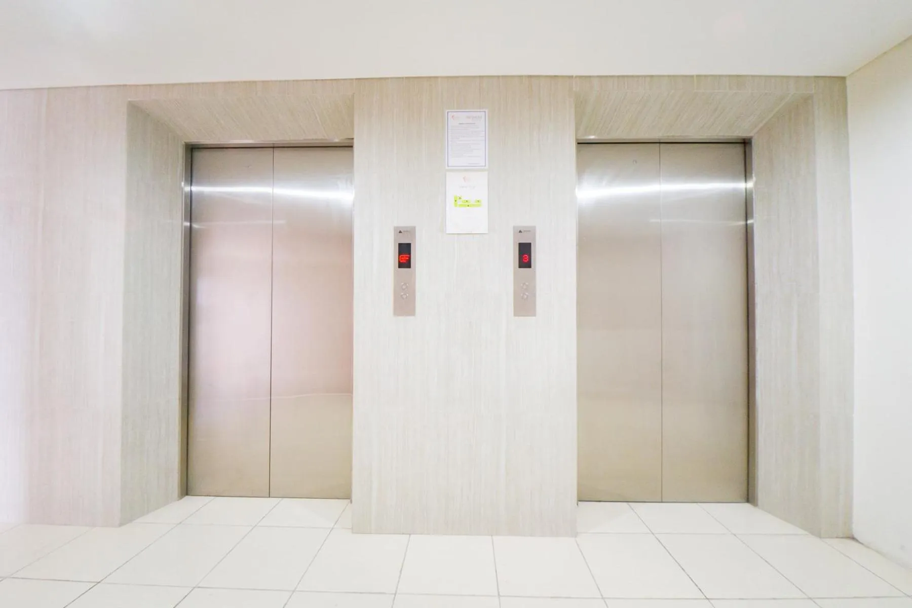 Balcony/Terrace in RedDoorz Apartment near Bundaran Satelit Surabaya