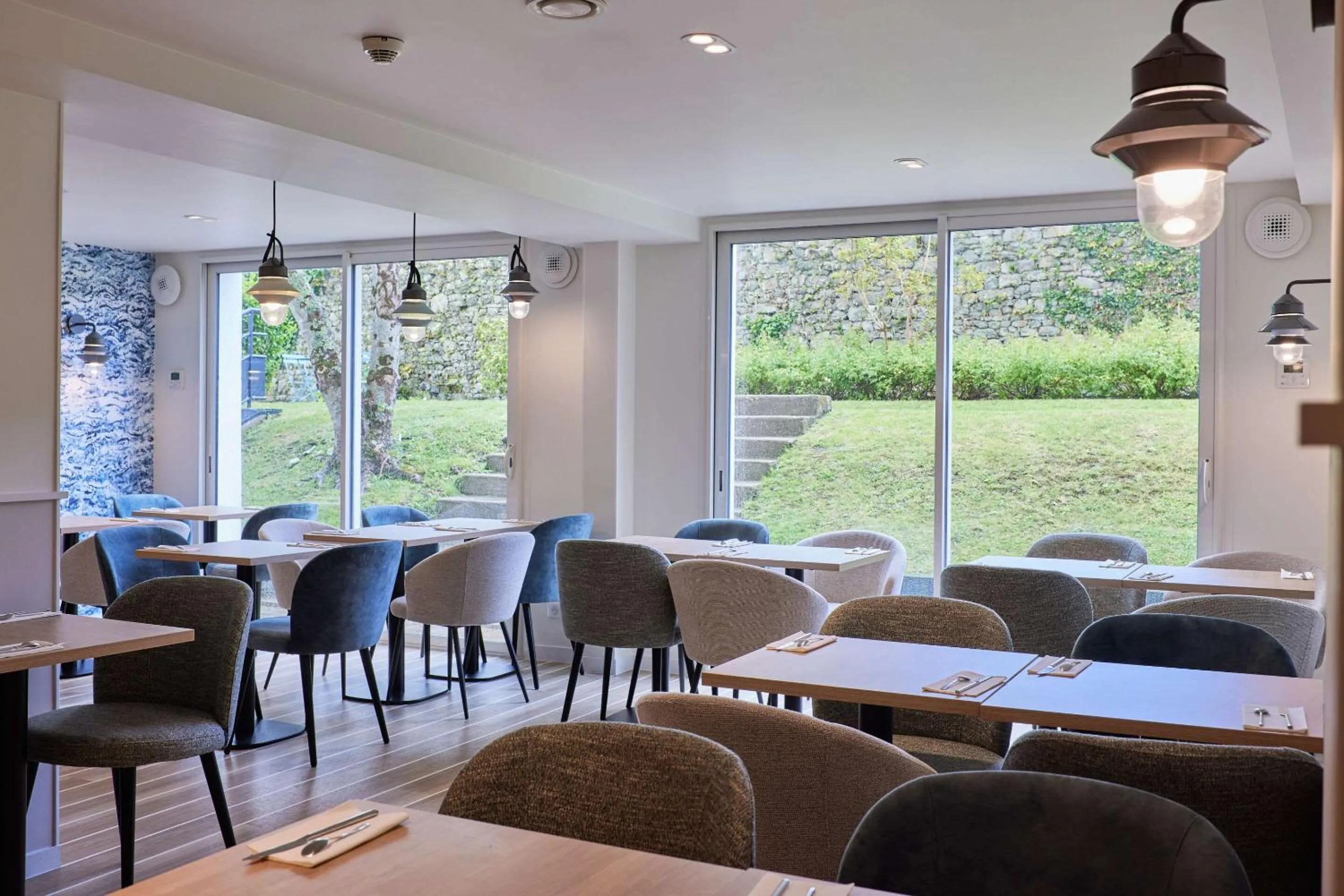 Breakfast in Quality Hotel La Marebaudière Vannes Centre